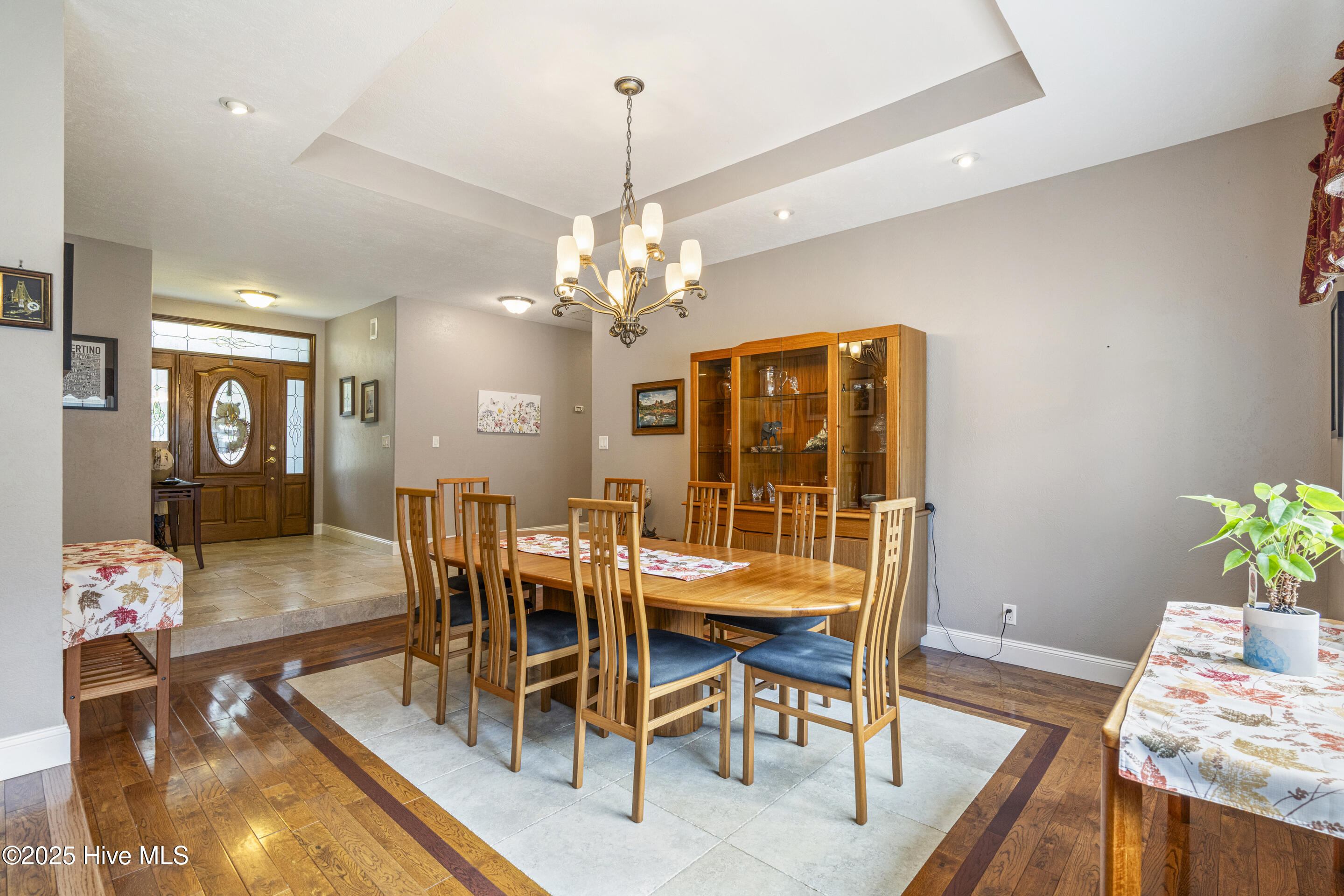 100503346 | Photo 12