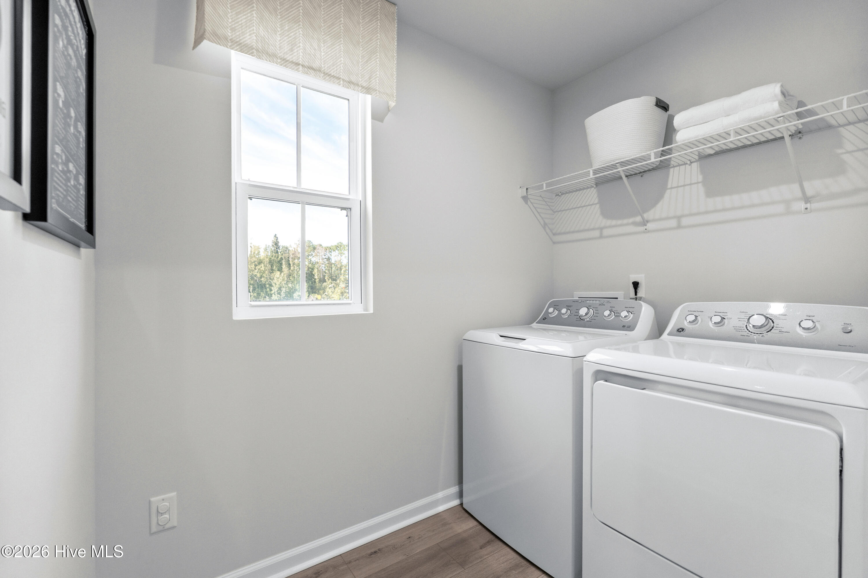 100562537 | Photo 19