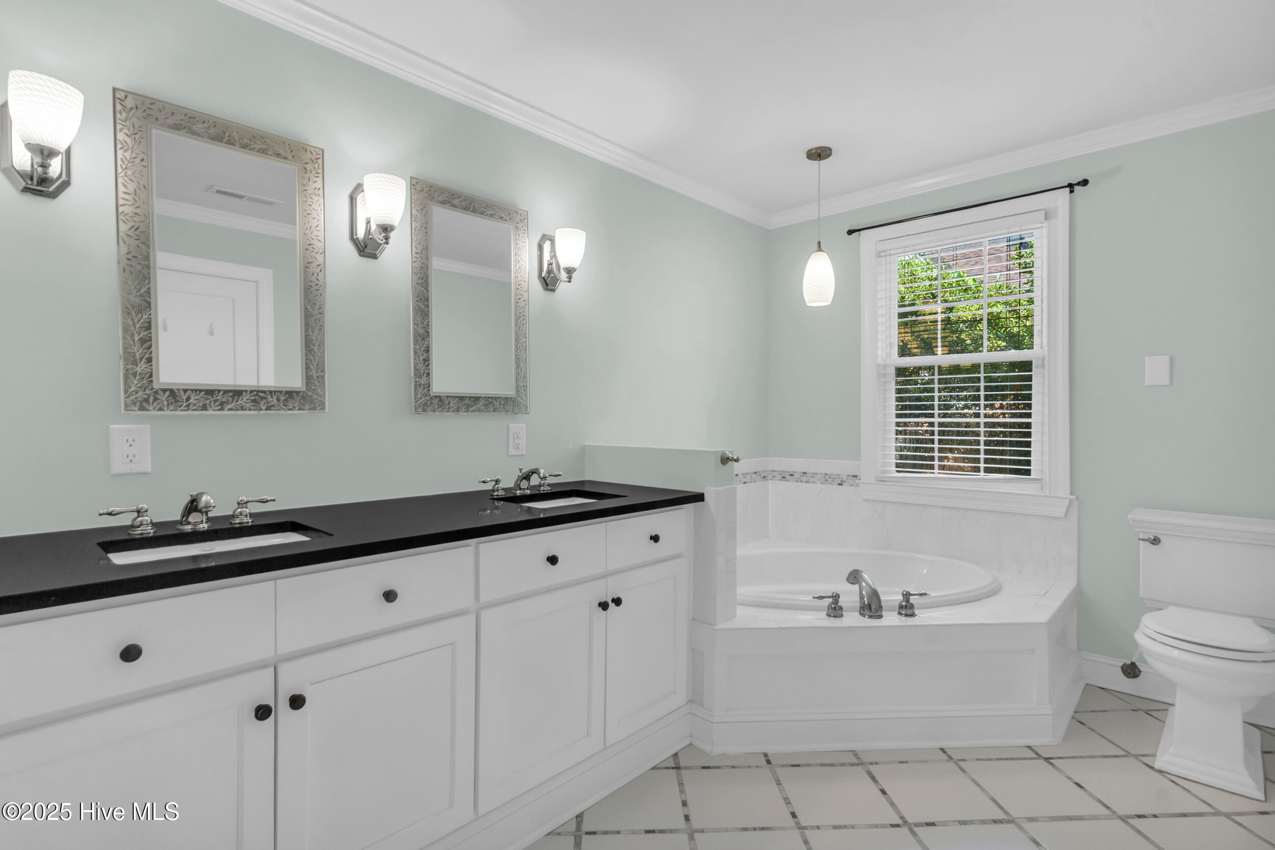 2821 Park Avenue, Wilmington, NC 28403 – photo 17: Master Bath
