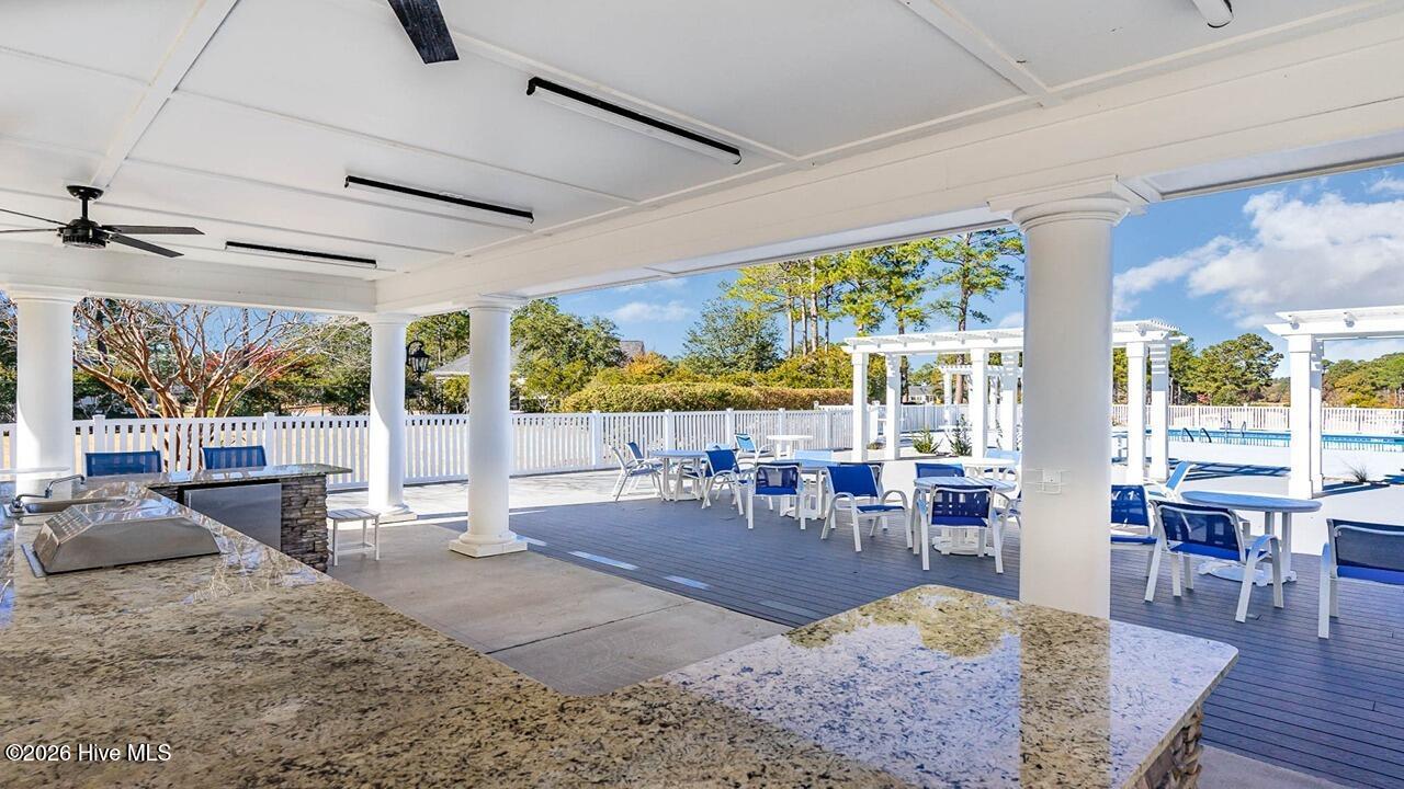 100567128 | Photo 17