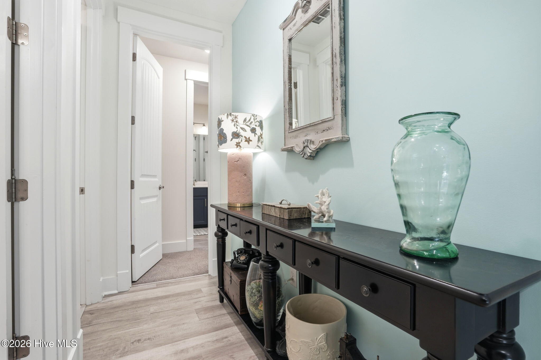 100555960 | Photo 50