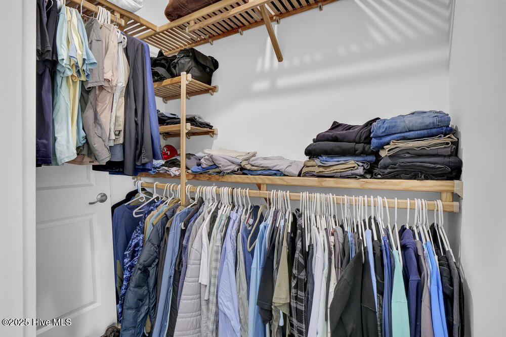 100538818 | Photo 20