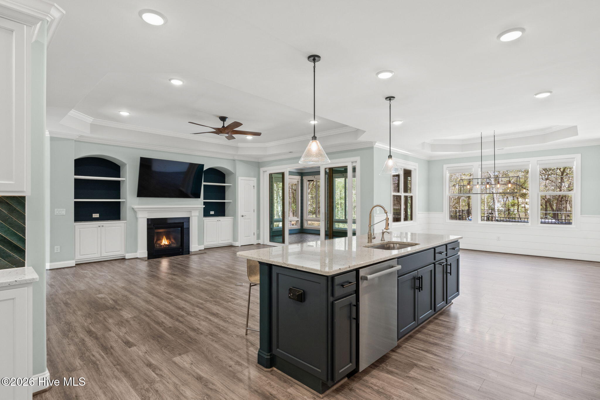 100563423 | Photo 13