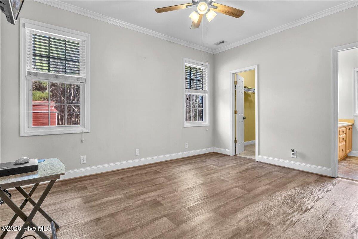 100561788 | Photo 47