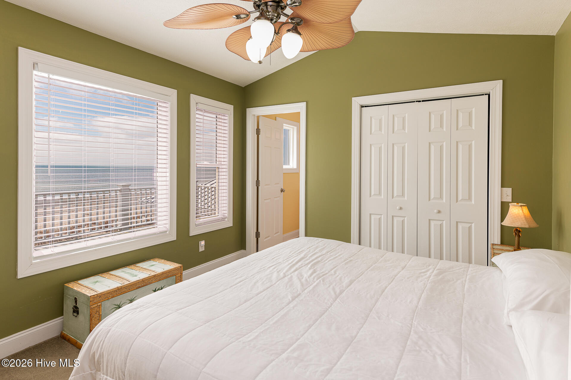 100558758 | Photo 36