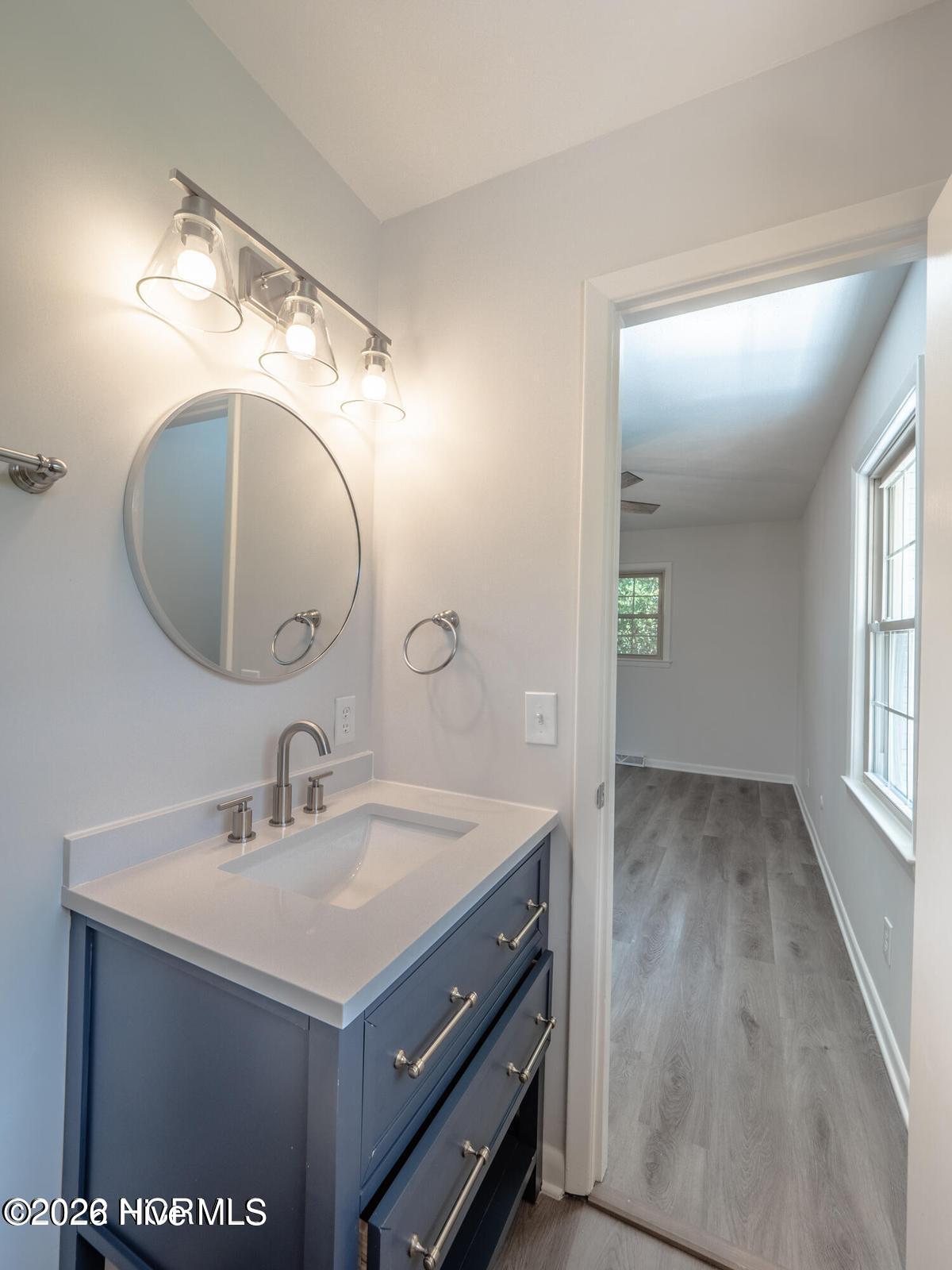 100562662 | Photo 13