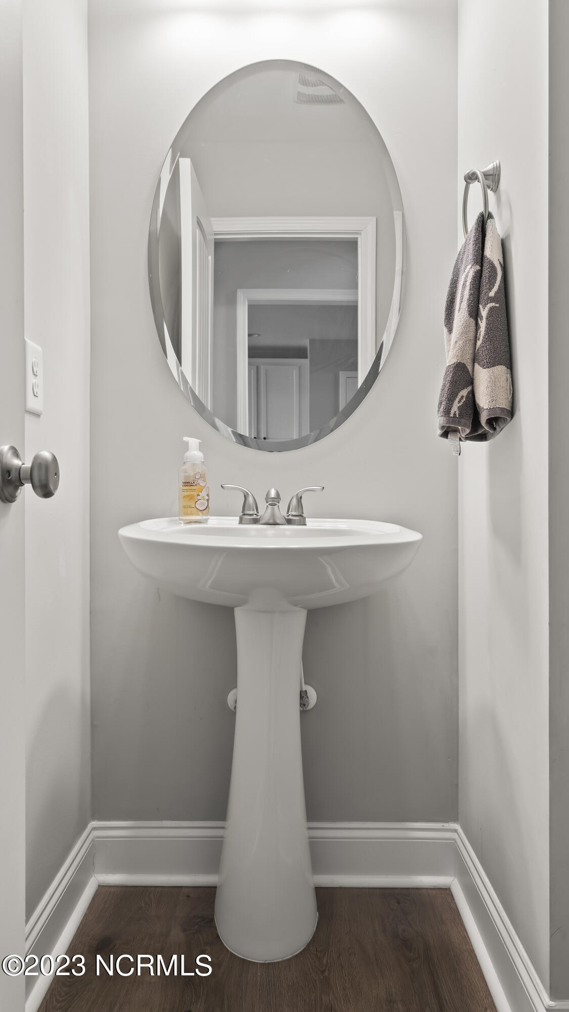 100563607 | Photo 13