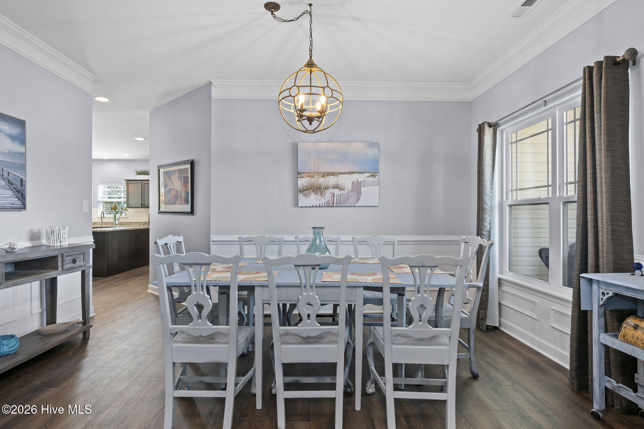 100558397 | Photo 14