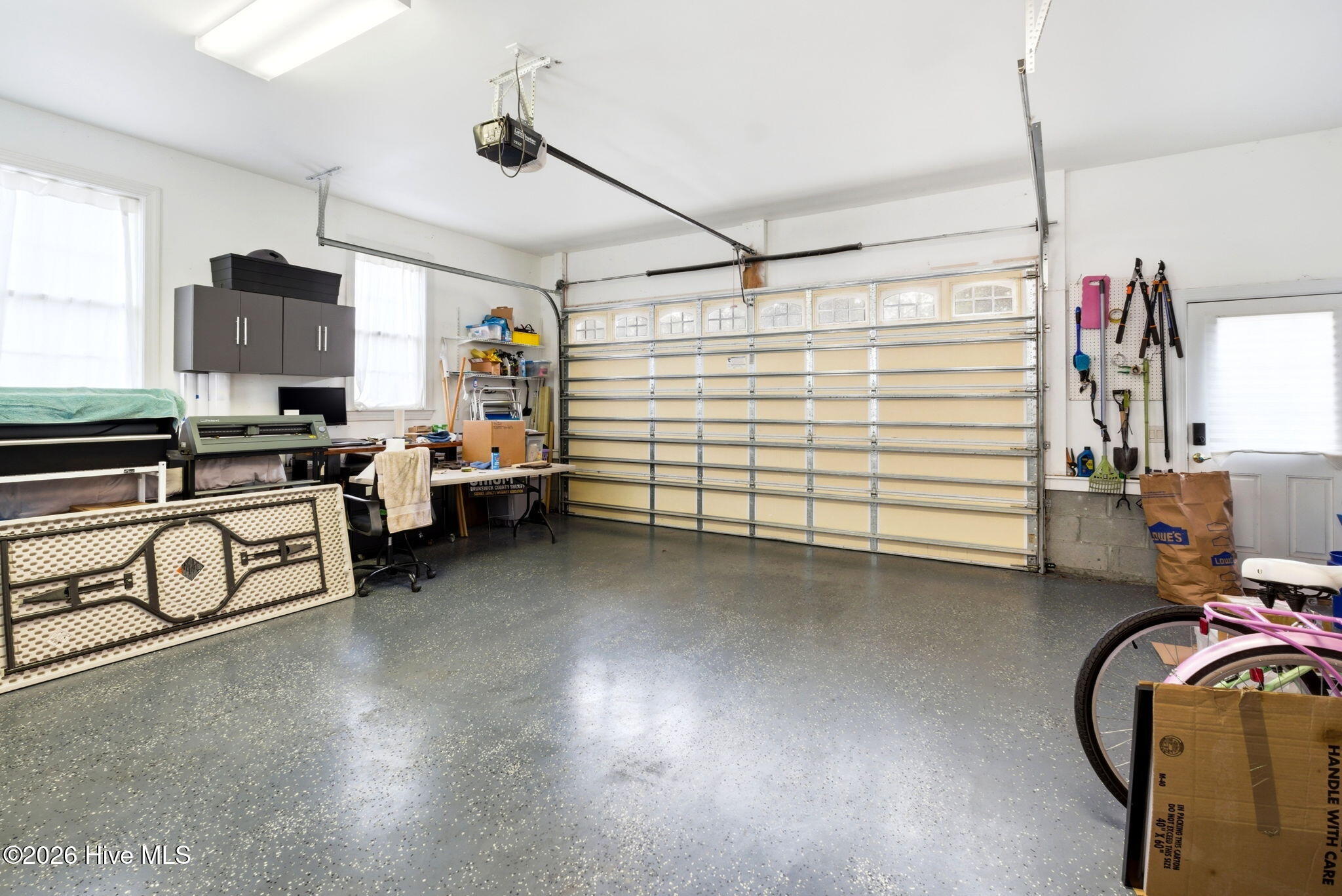 100556153 | Photo 46