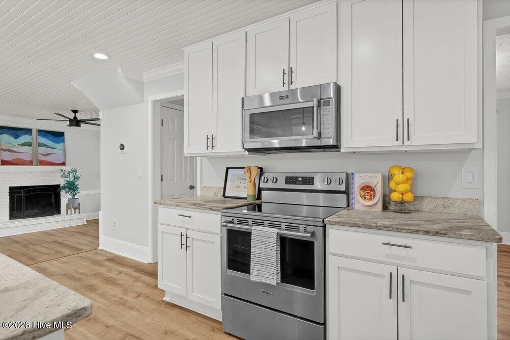 100562479 | Photo 10