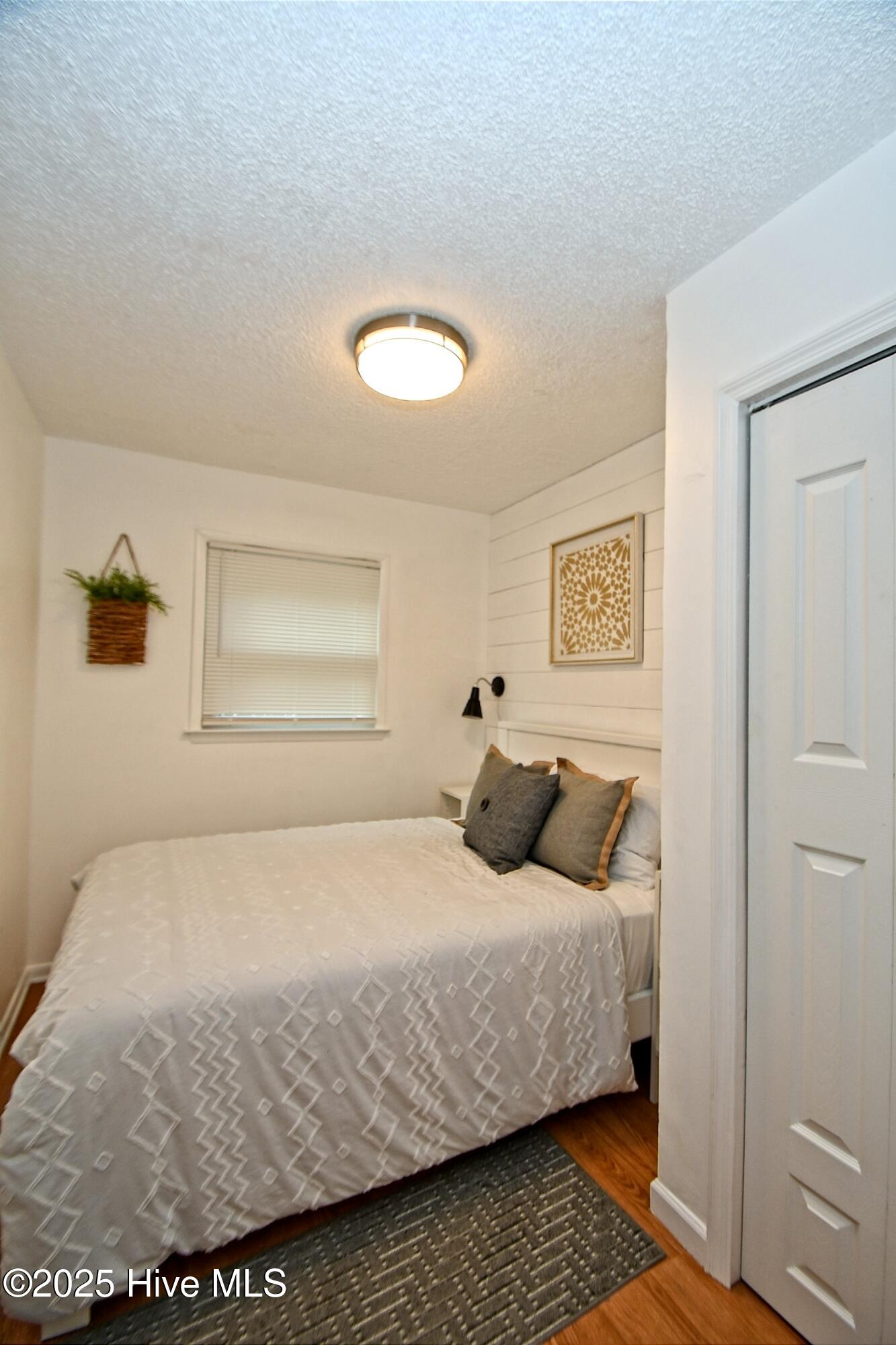 100523819 | Photo 34