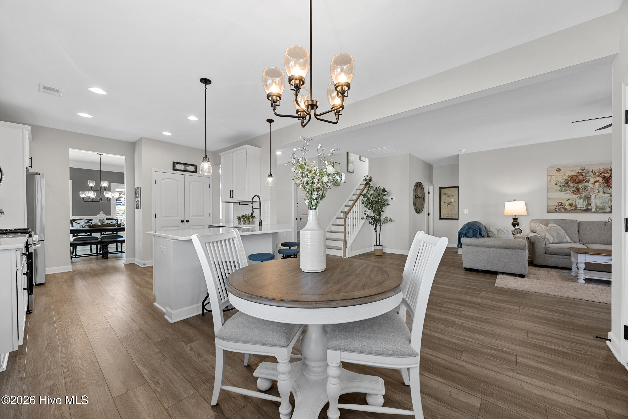 100548050 | Photo 13