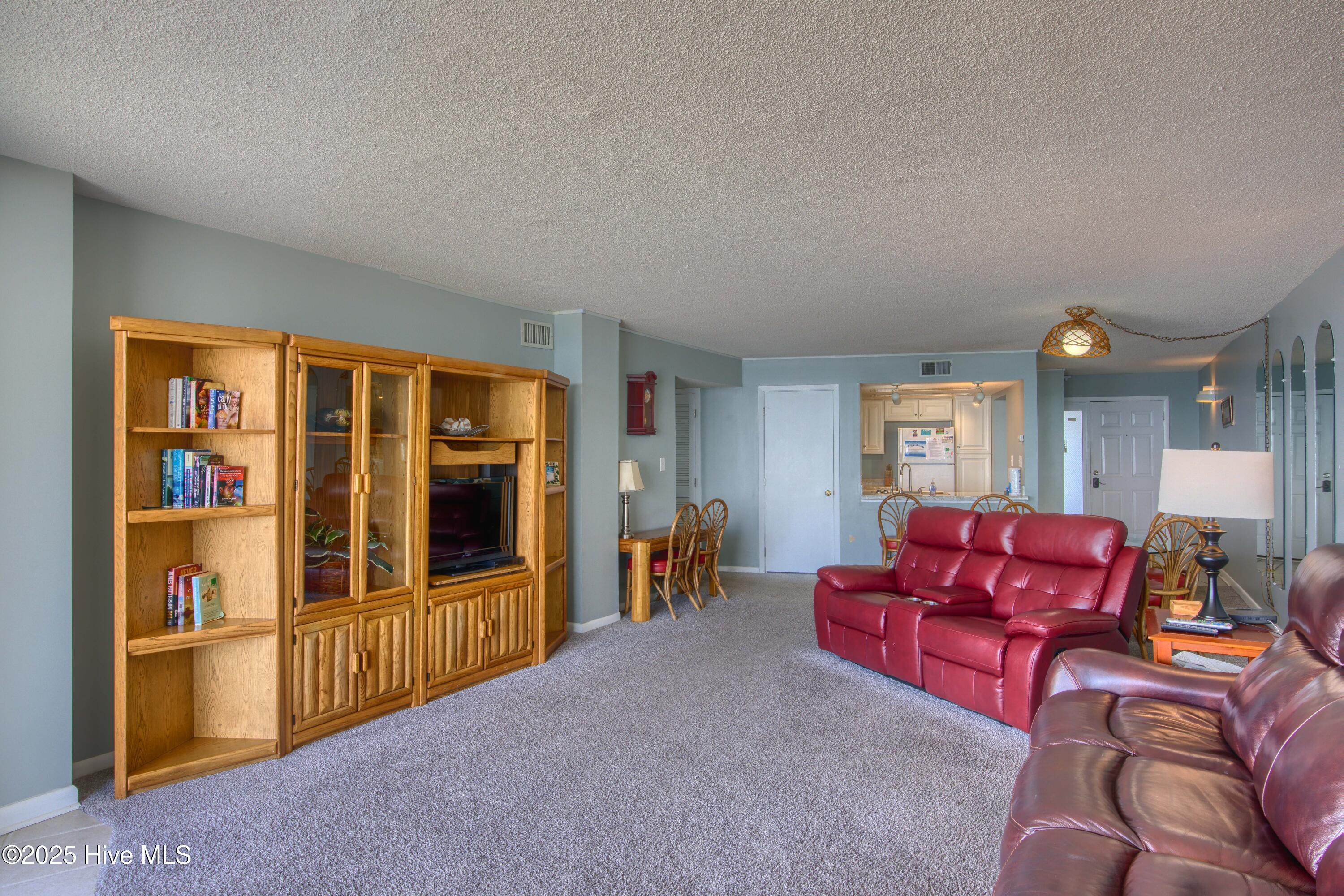 100529757 | Photo 22