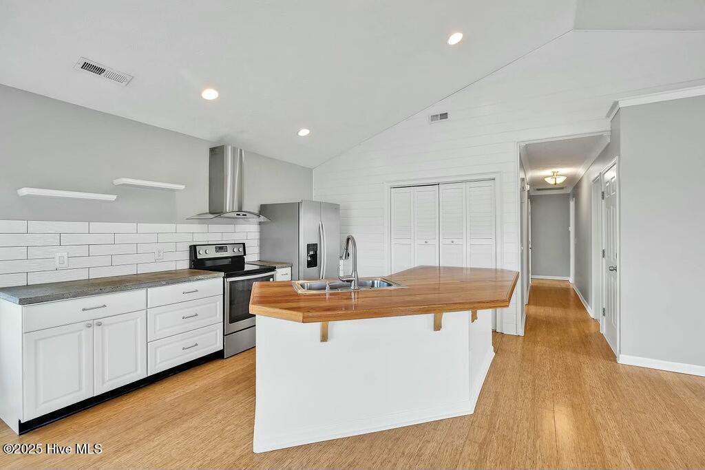112 Palm Breeze Drive, Carolina Beach, NC 28428 – photo 10: tempImagevxBlvo