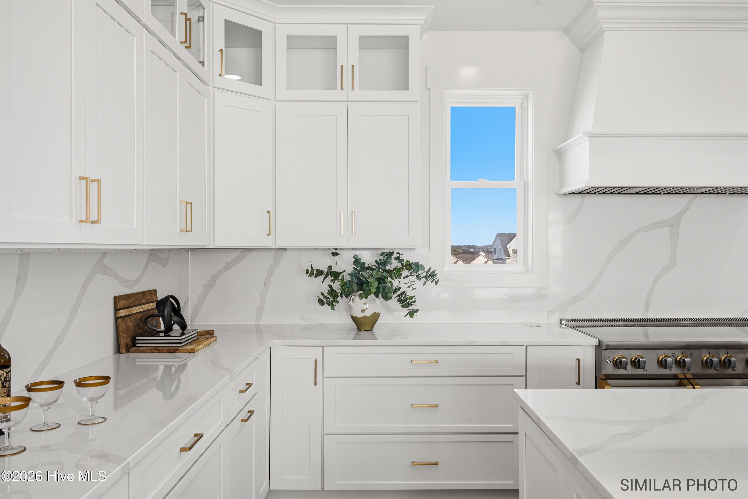 100508020 | Photo 12