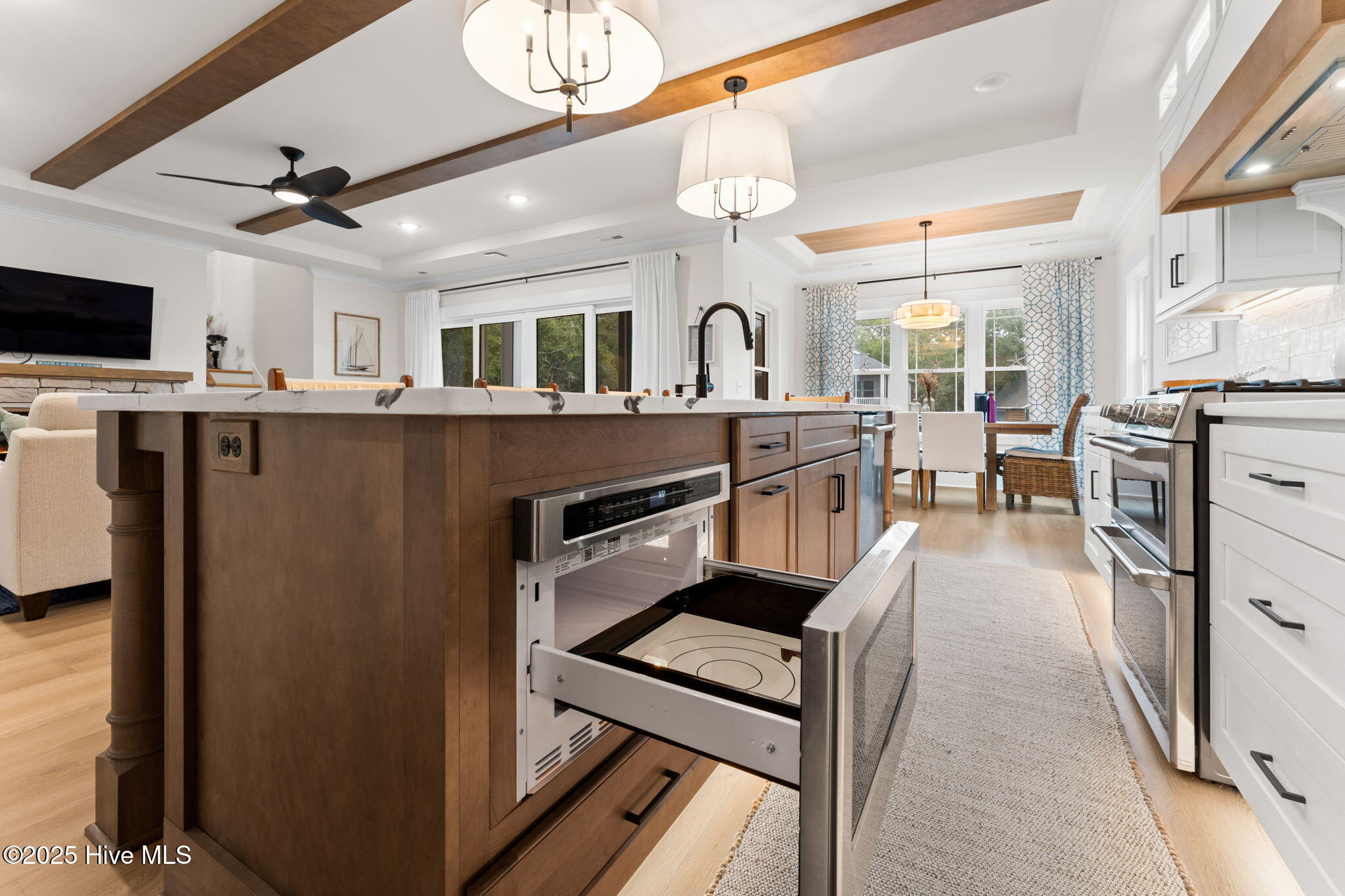 100539028 | Photo 38