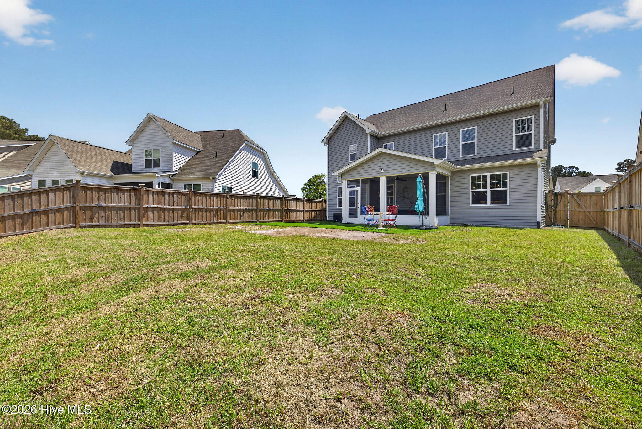 100569620 | Photo 45