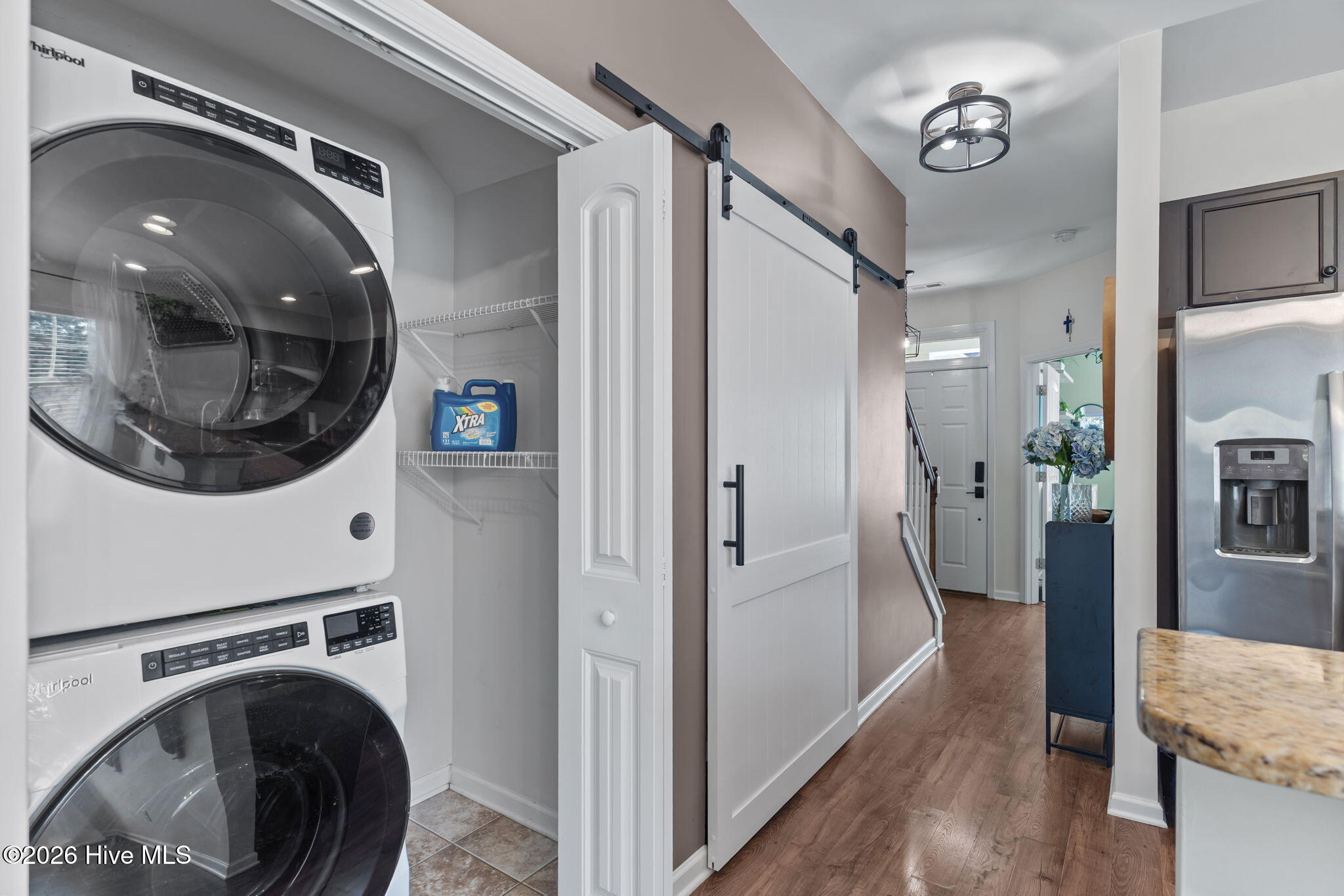 100555815 | Photo 30