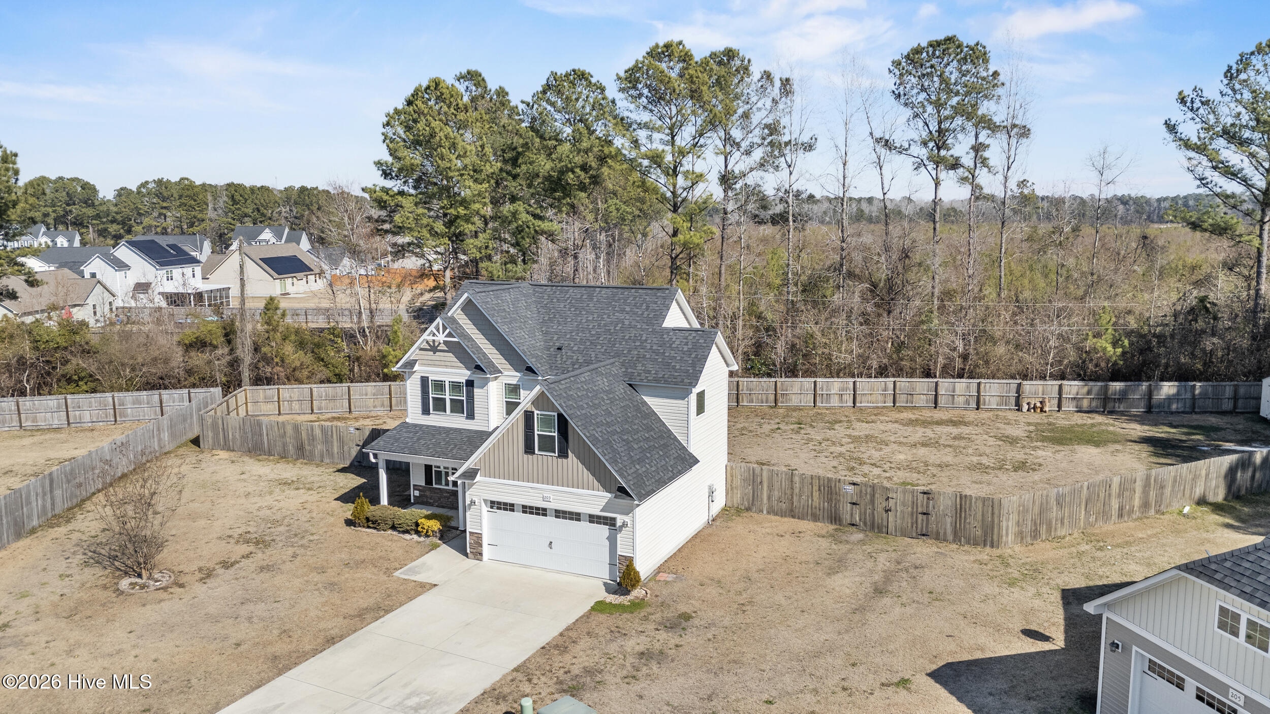 100553929 | Photo 41