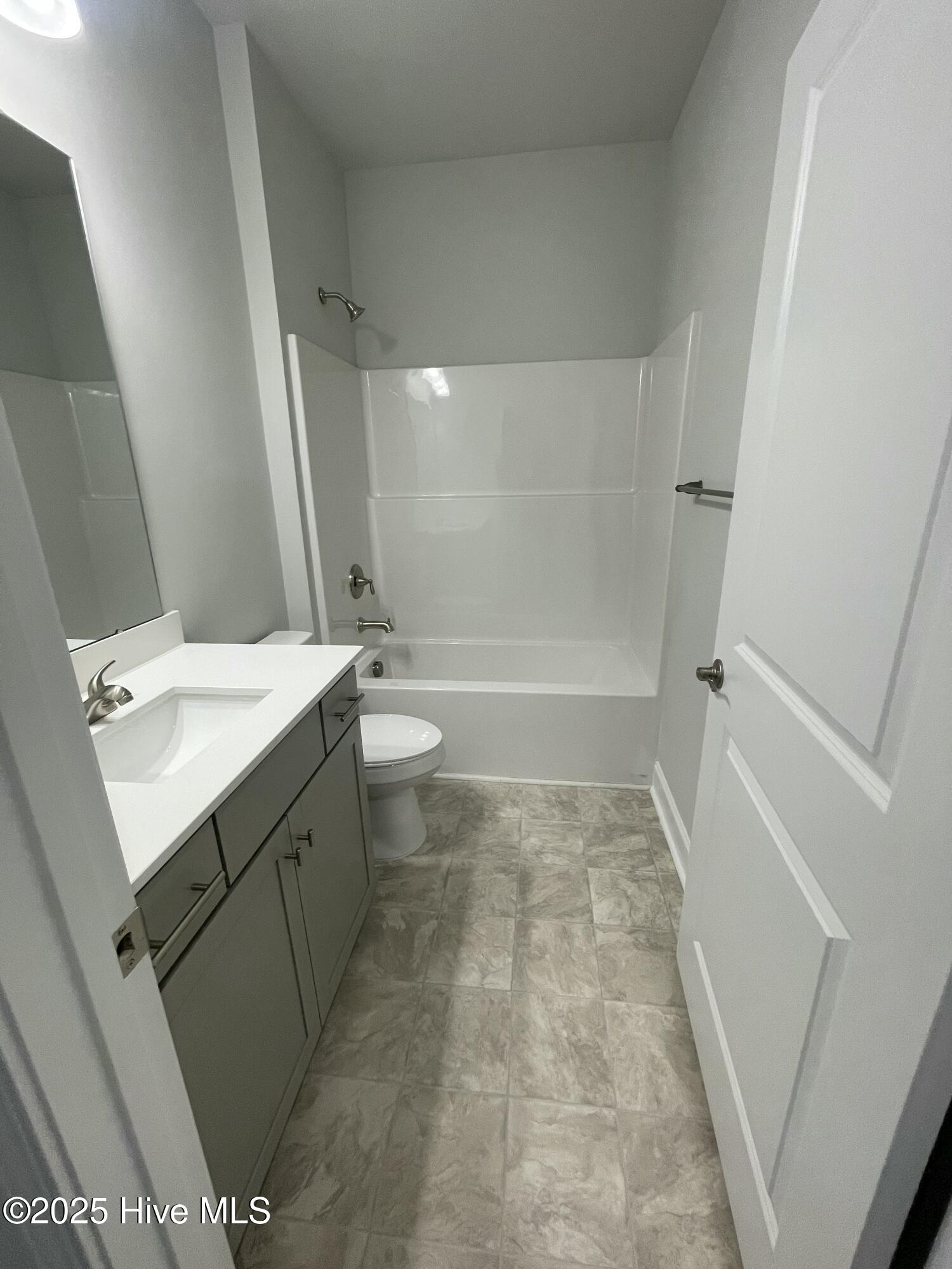 100522611 | Photo 35