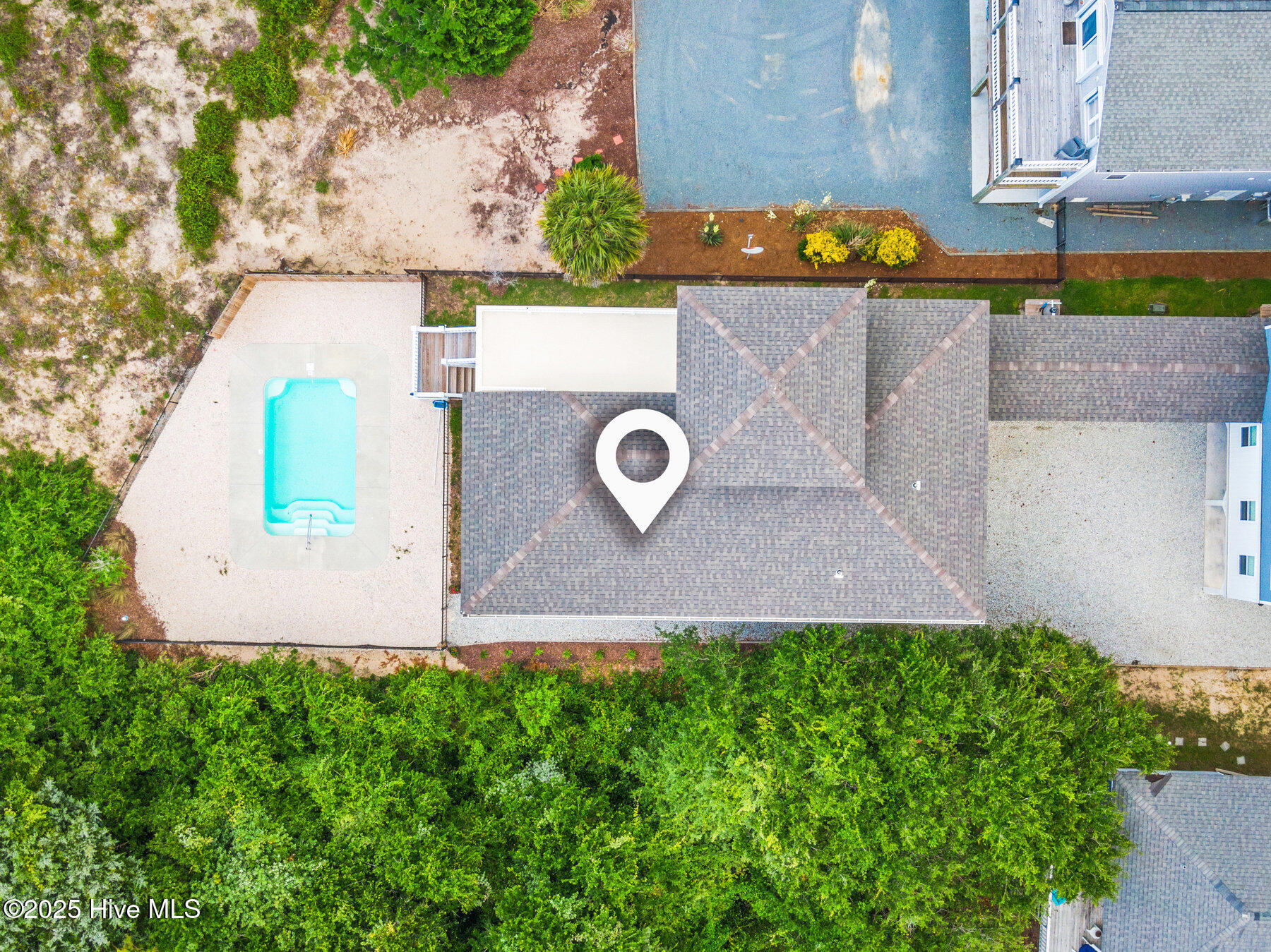 100508763 | Photo 50