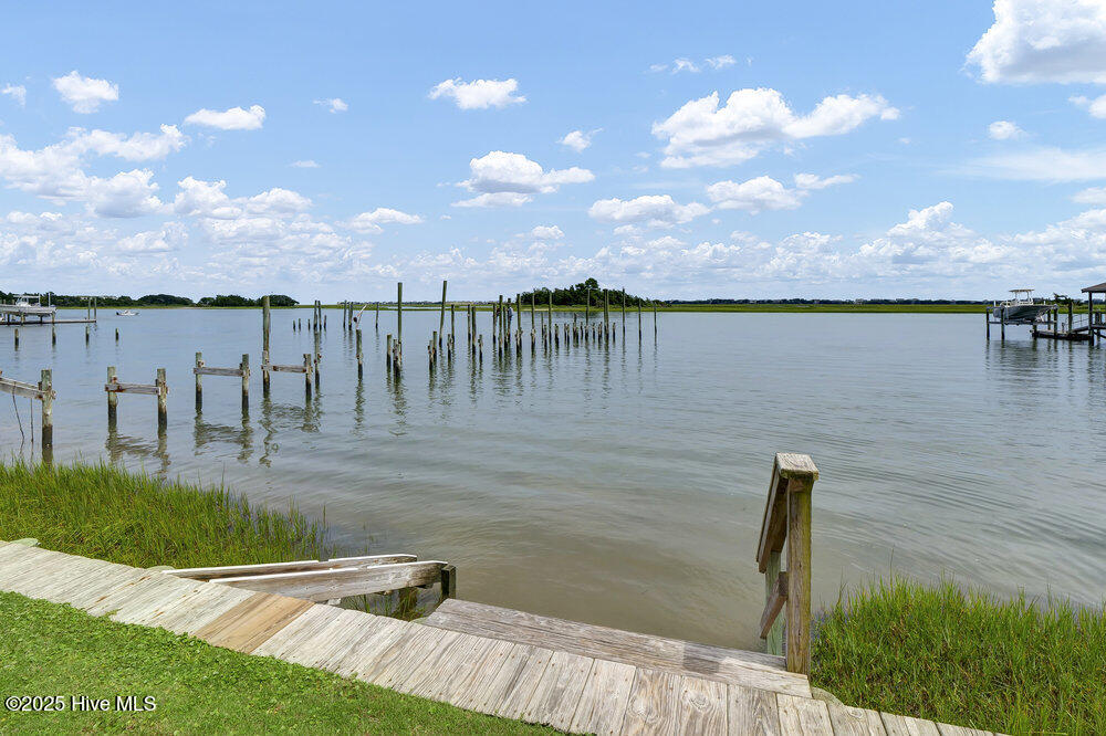 100536027 | Photo 63