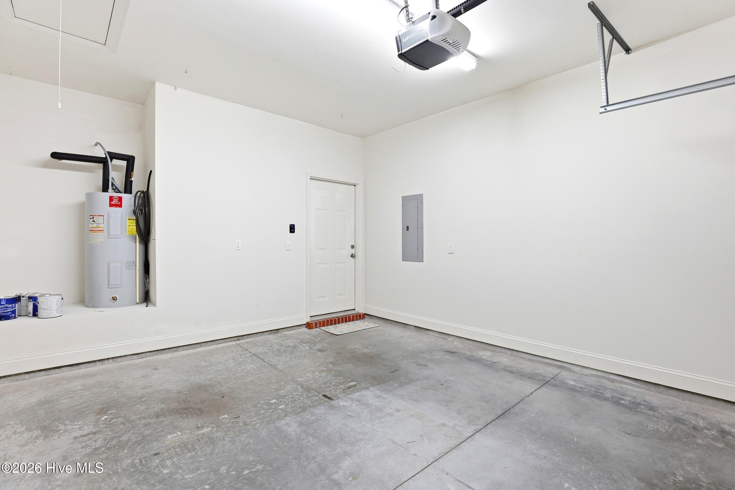 100572041 | Photo 29
