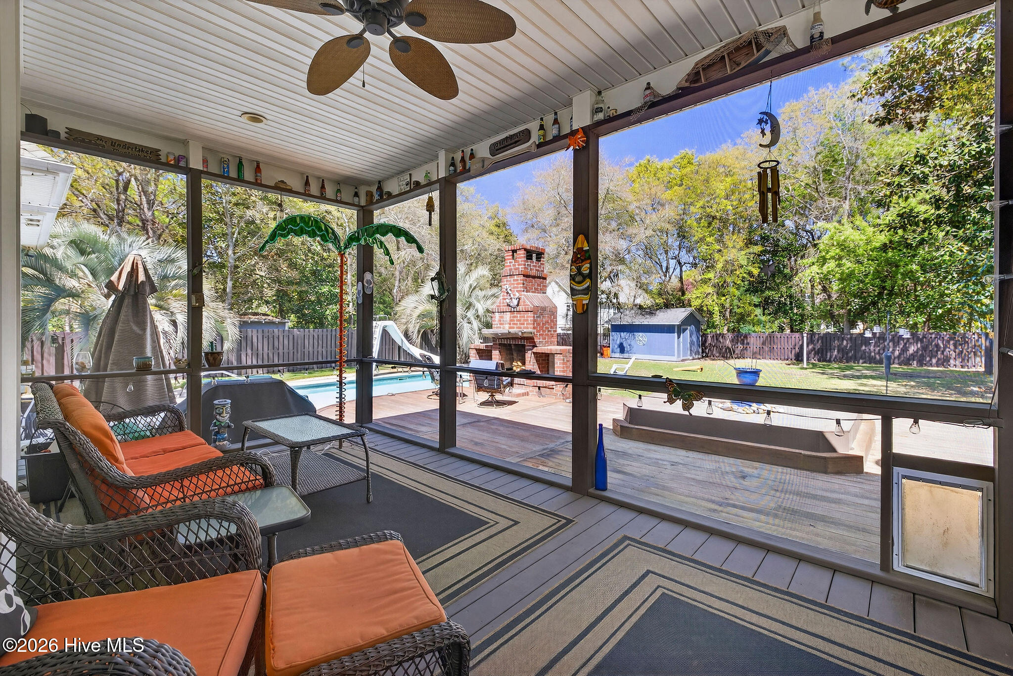 100568034 | Photo 38