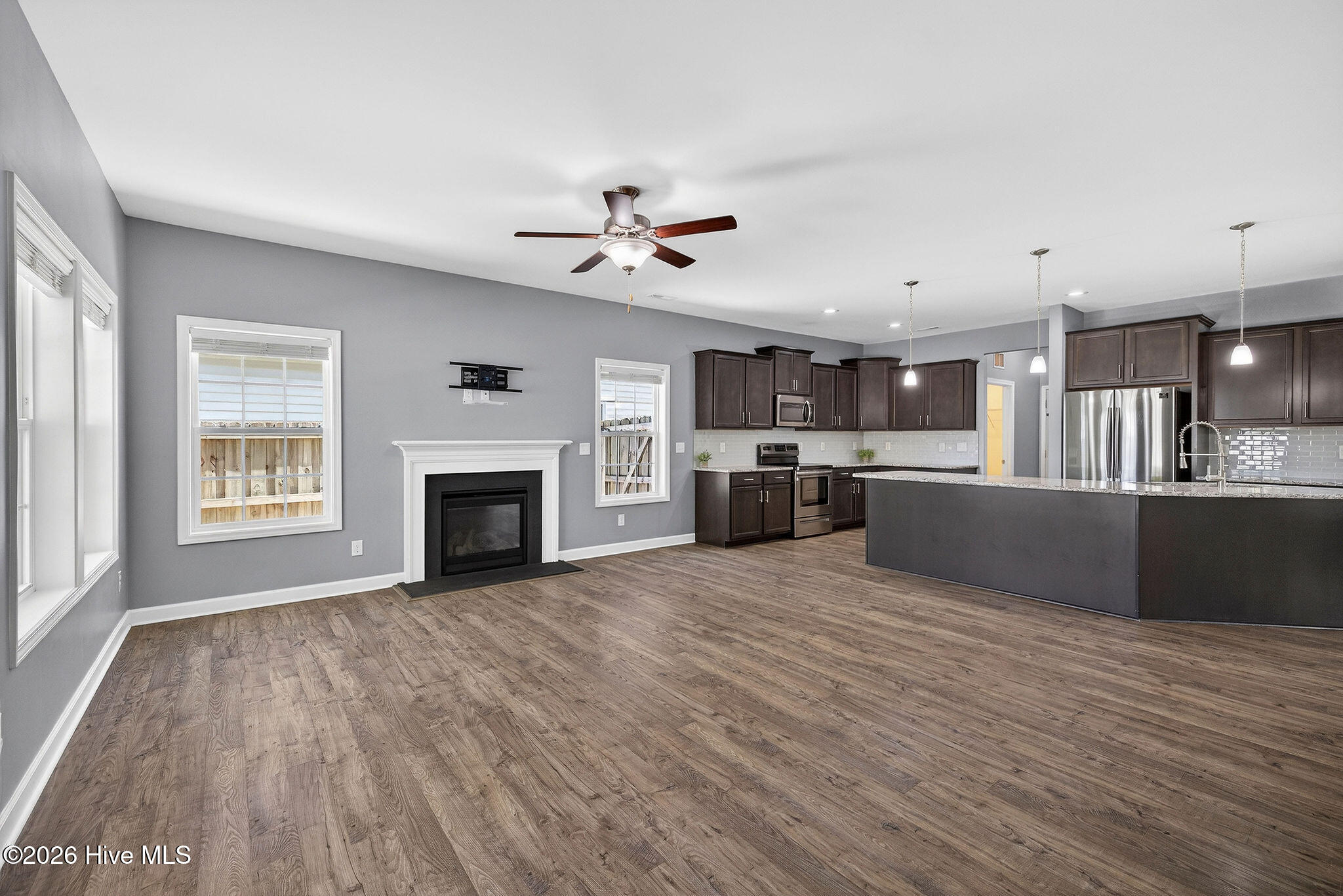 100564802 | Photo 17