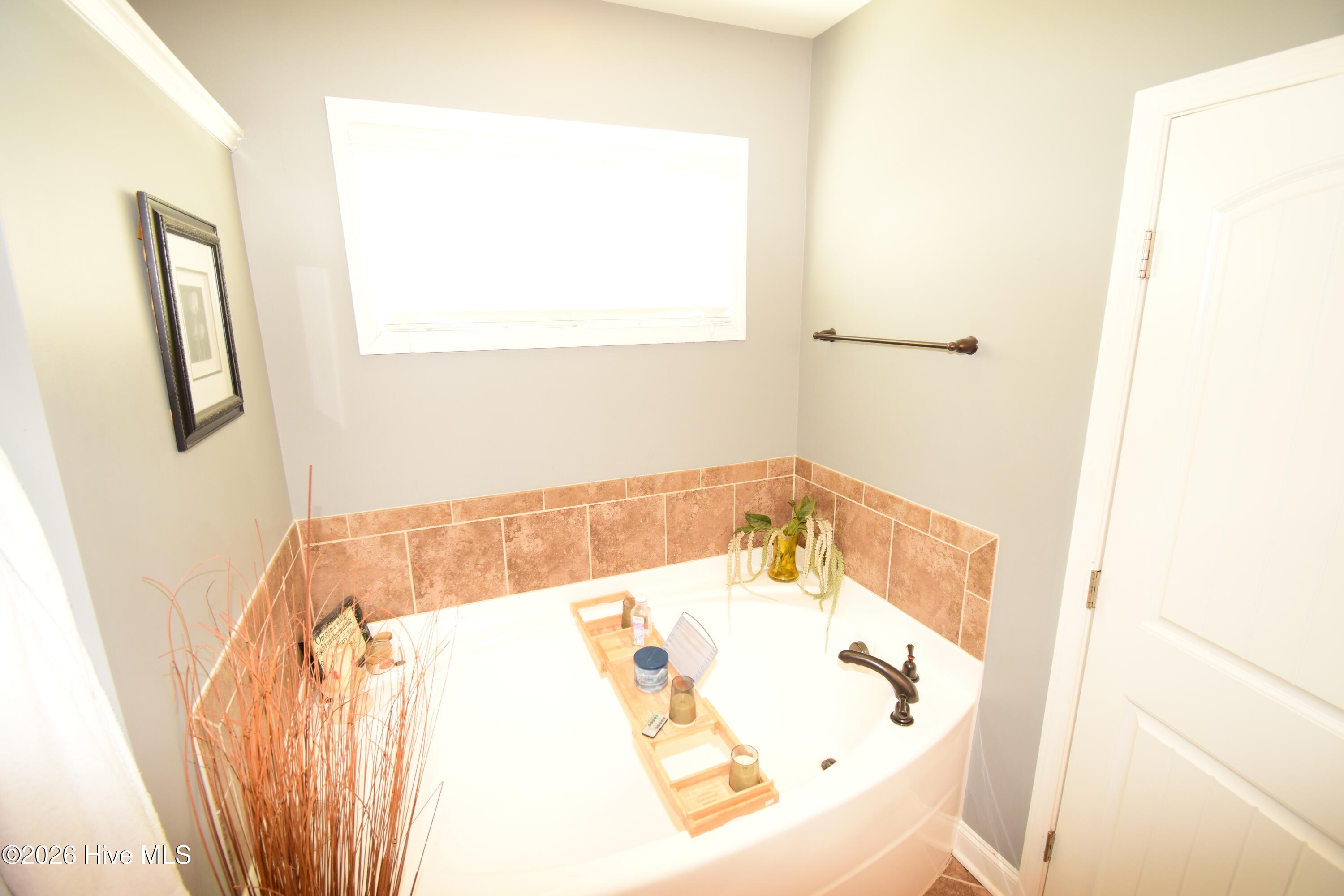 100566647 | Photo 32