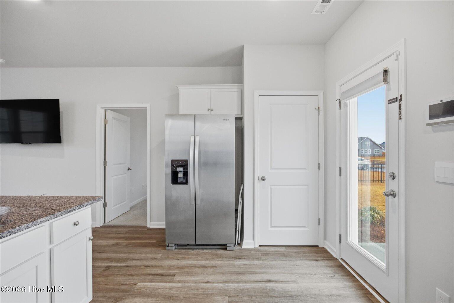 100557275 | Photo 11