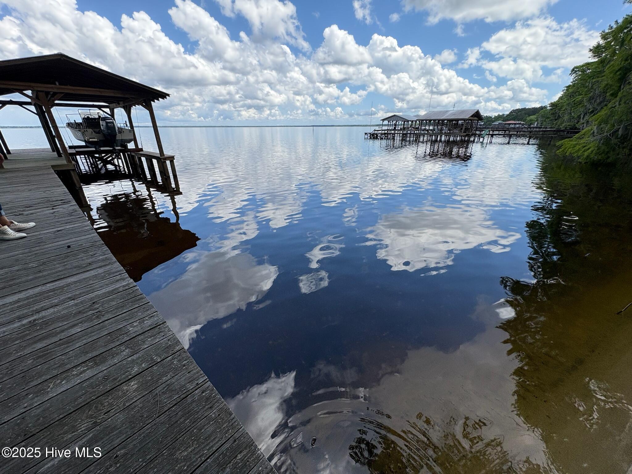 100543685 | Photo 32