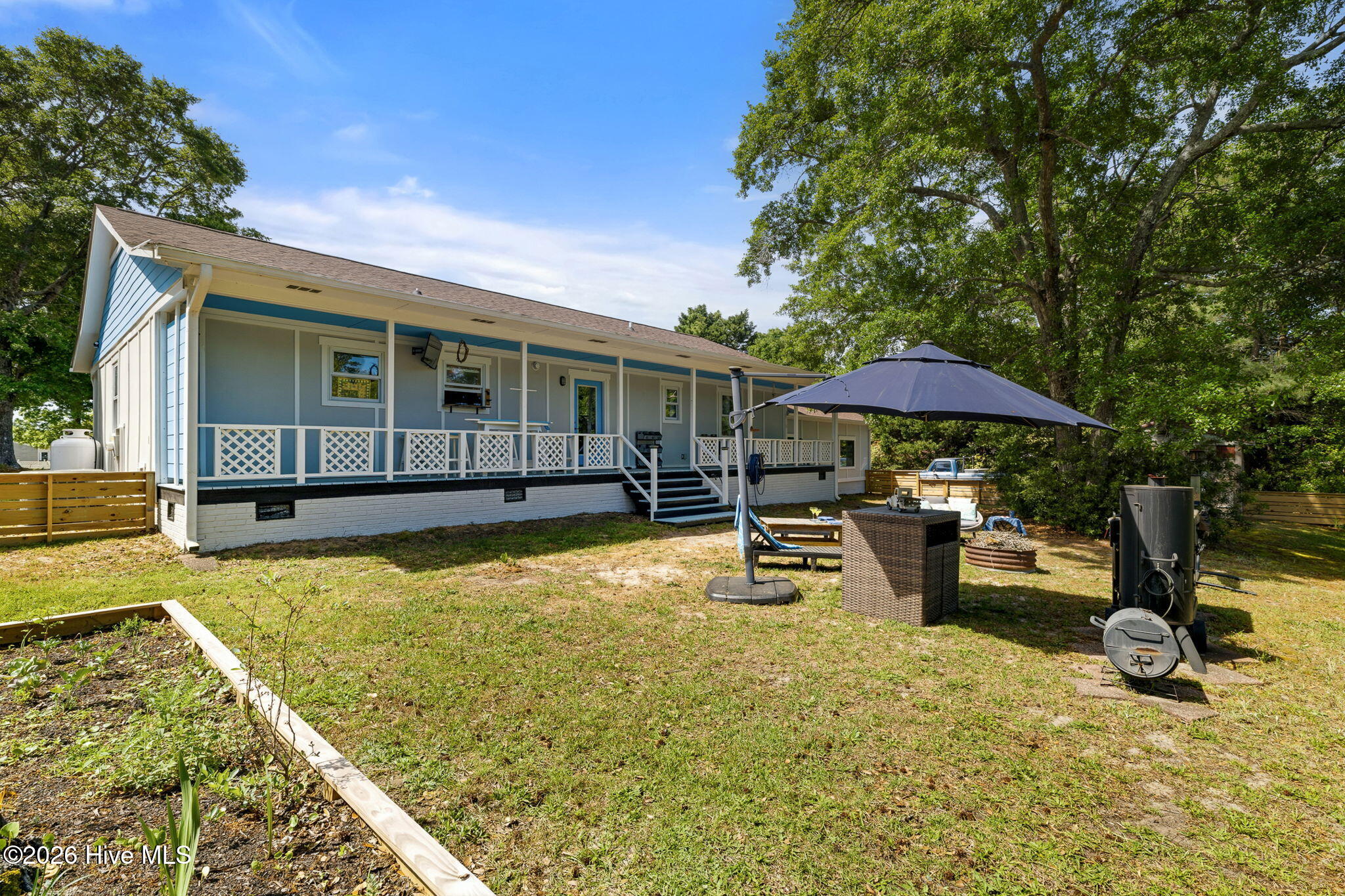 100569227 | Photo 31