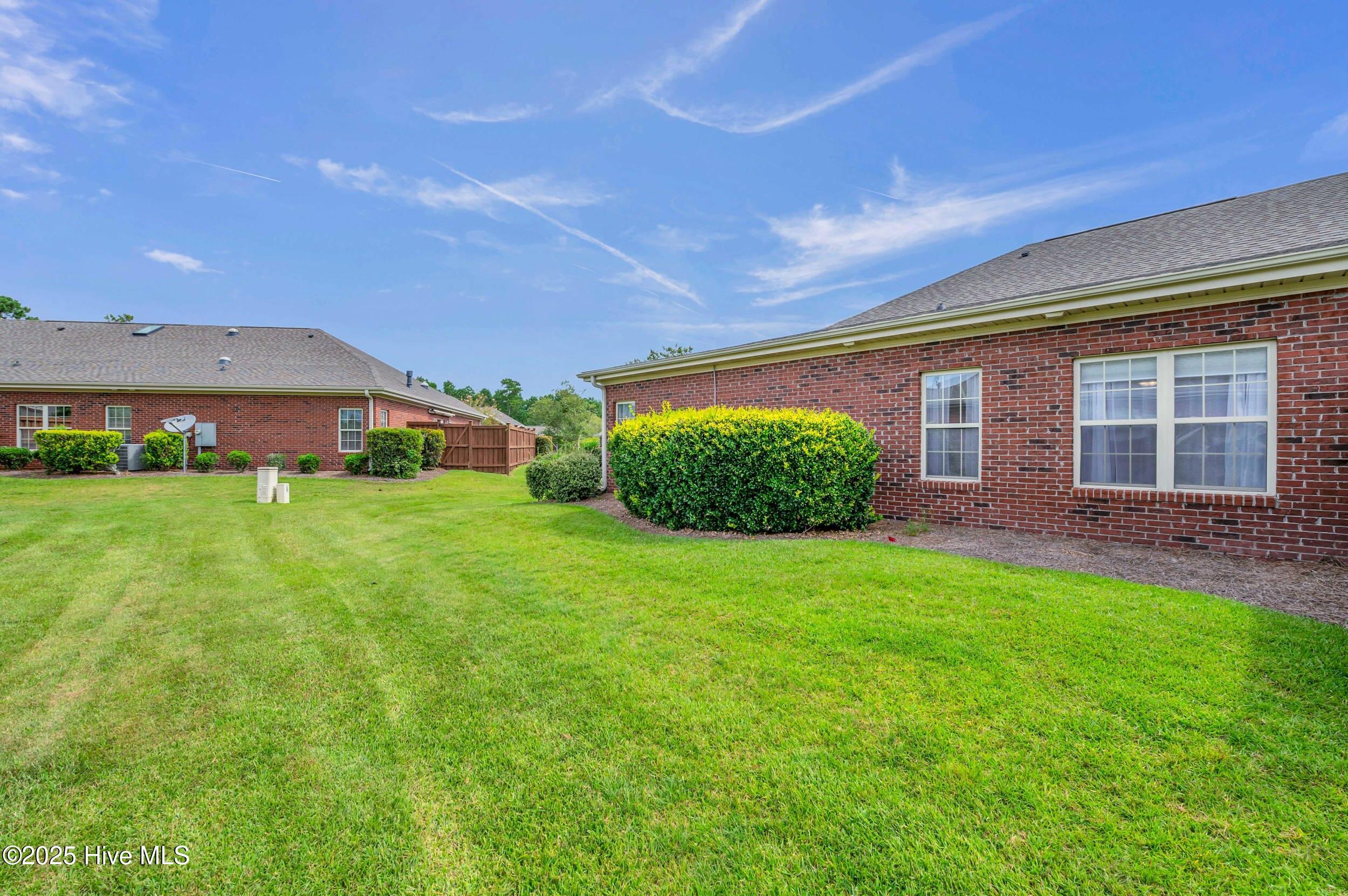 100564628 | Photo 37