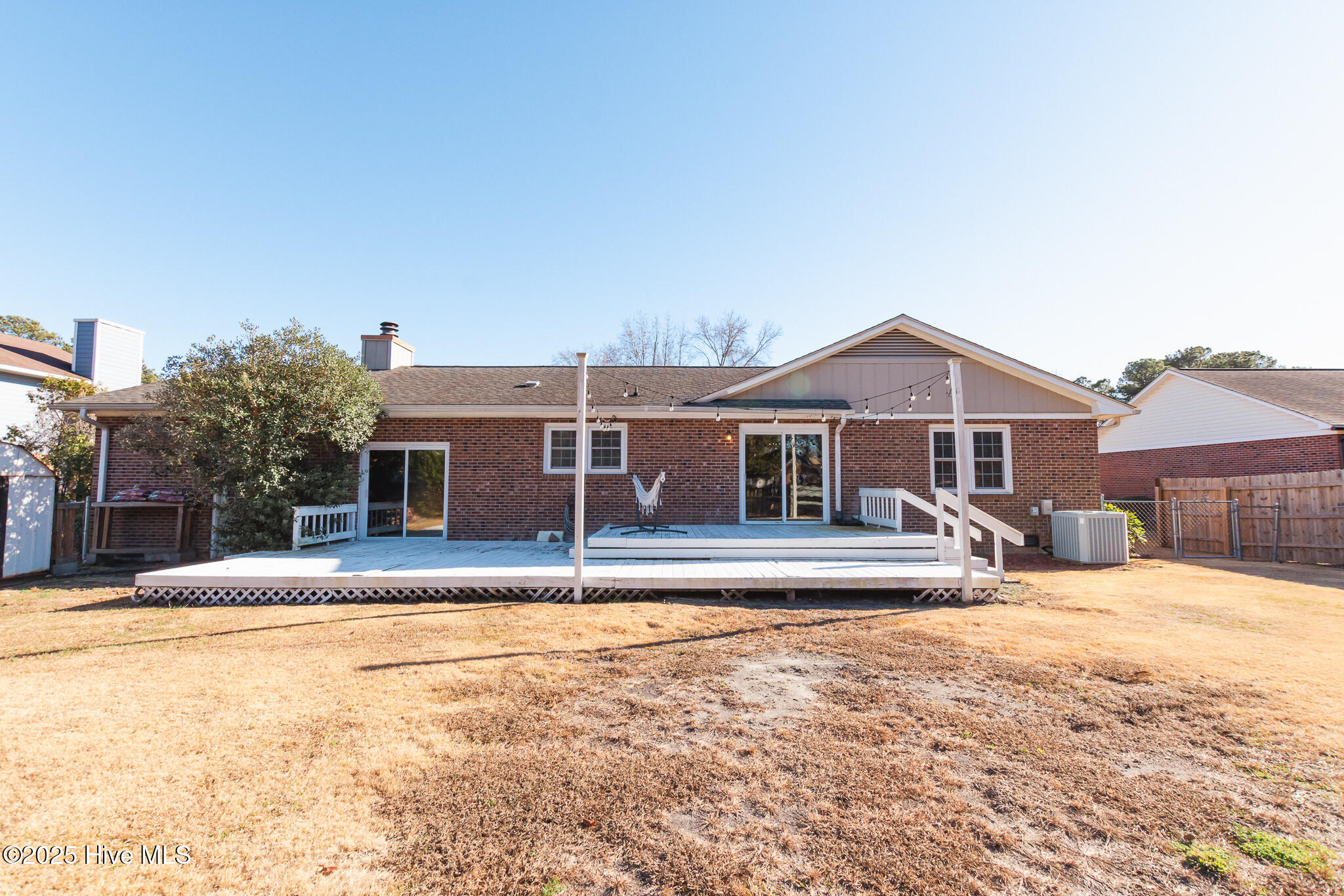 100546000 | Photo 36