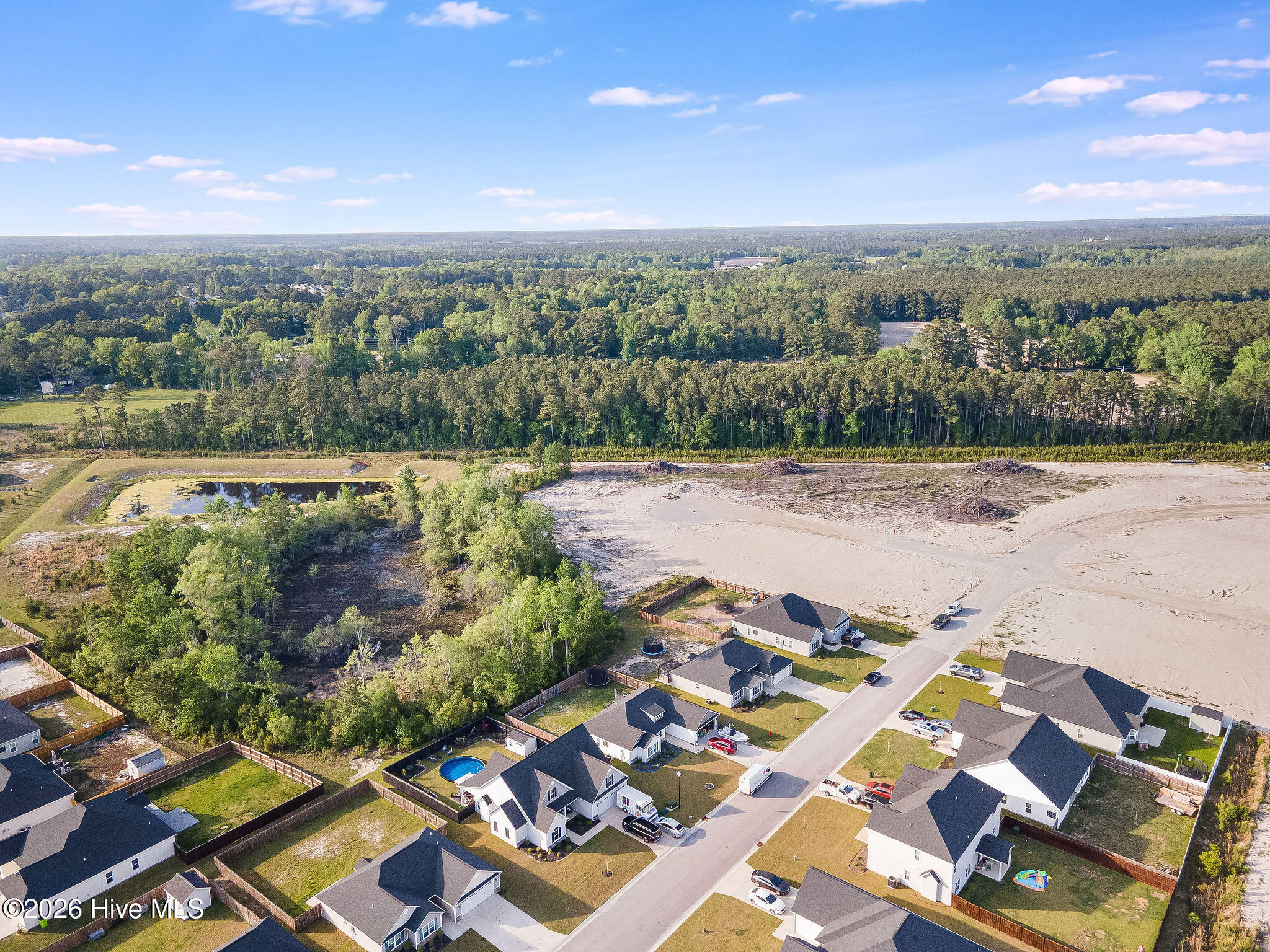 100568428 | Photo 63