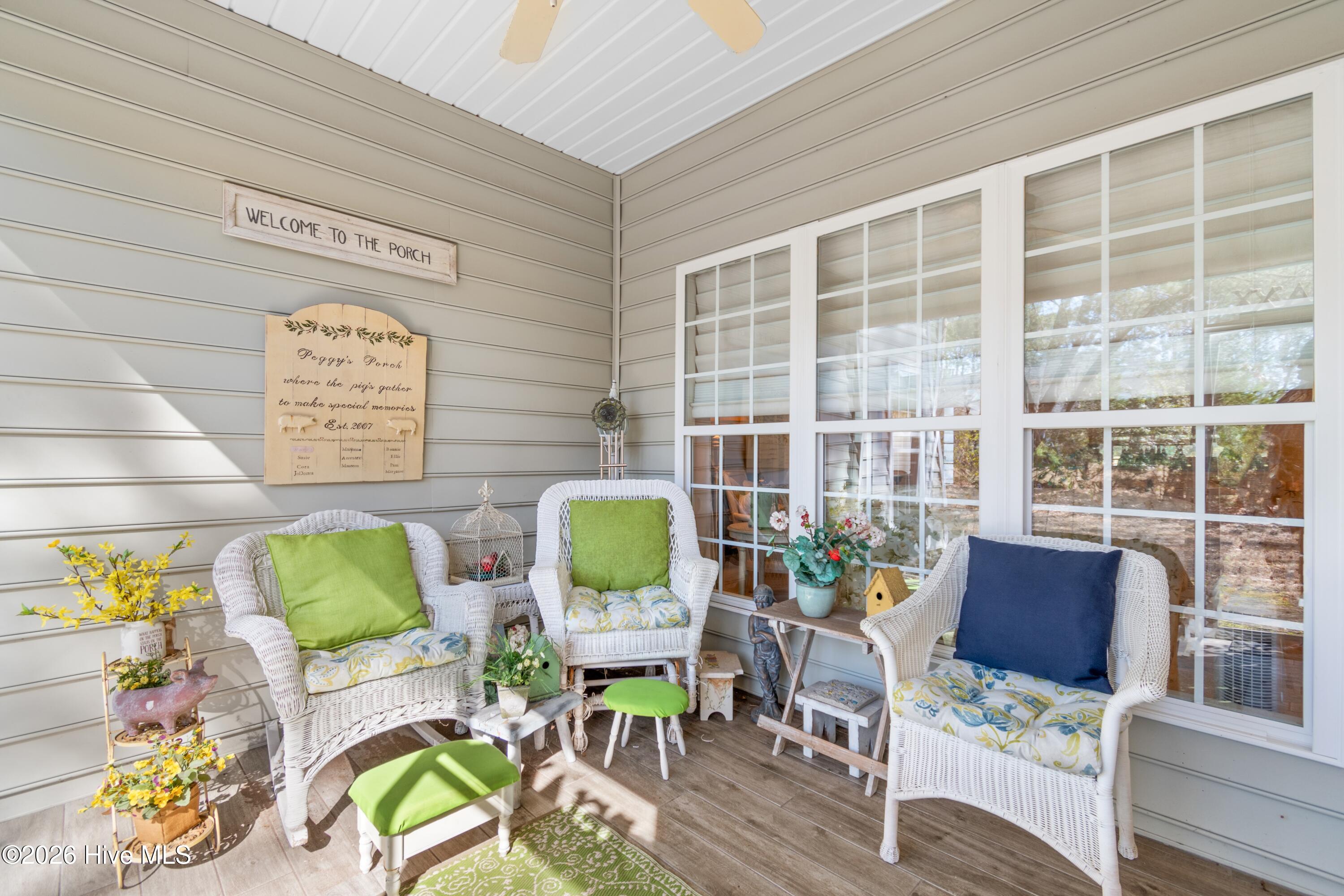 100540219 | Photo 28