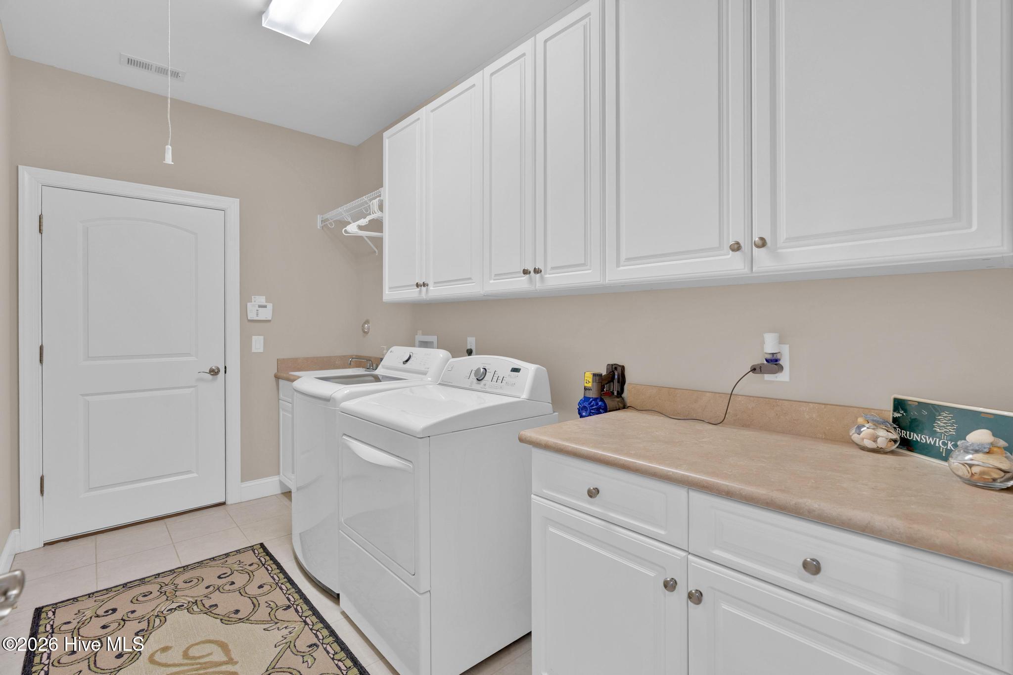 100559631 | Photo 35