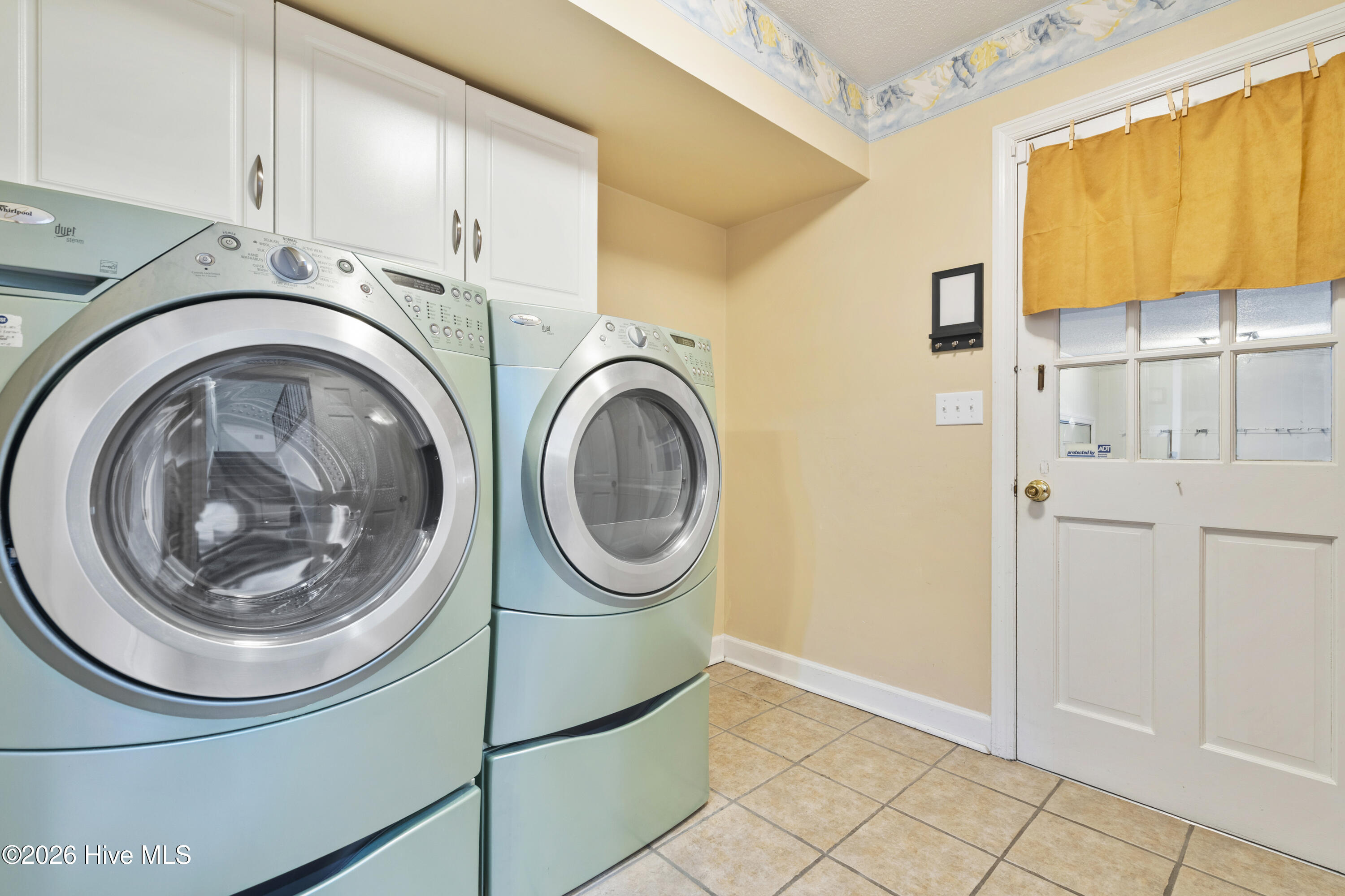 100549887 | Photo 26