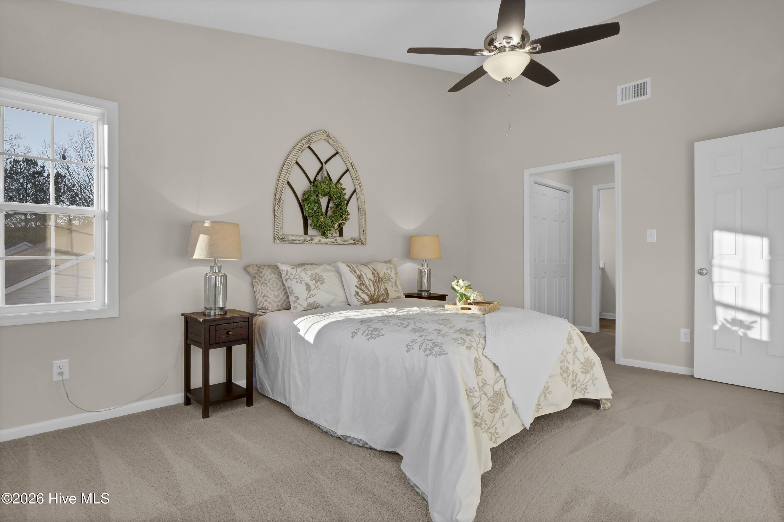 100552013 | Photo 18