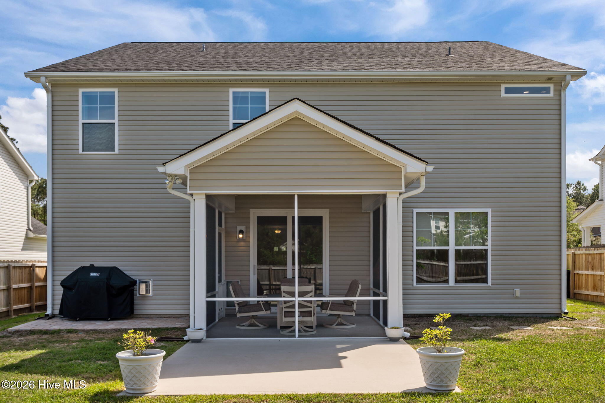 100567442 | Photo 32