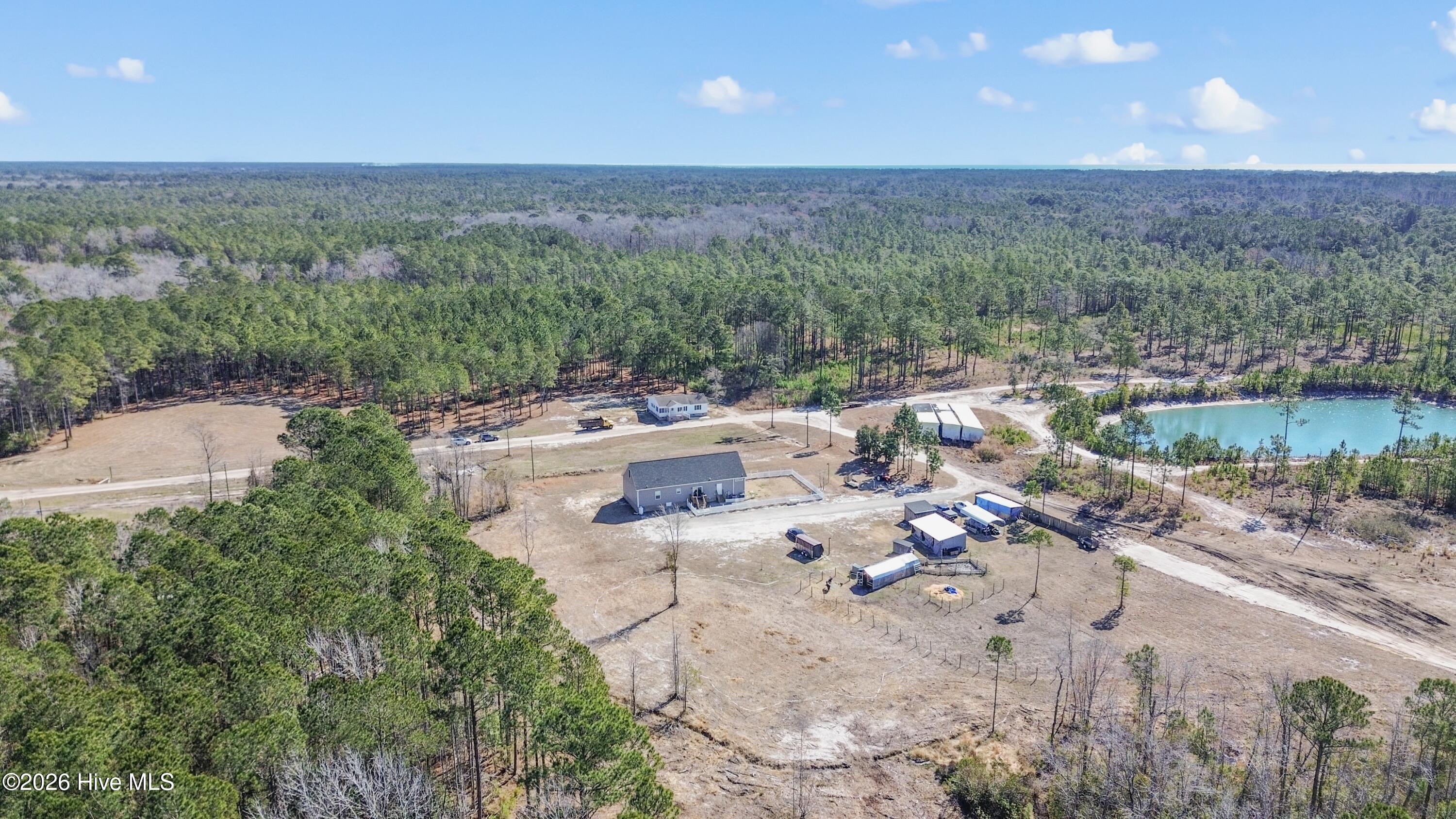 100556828 | Photo 37