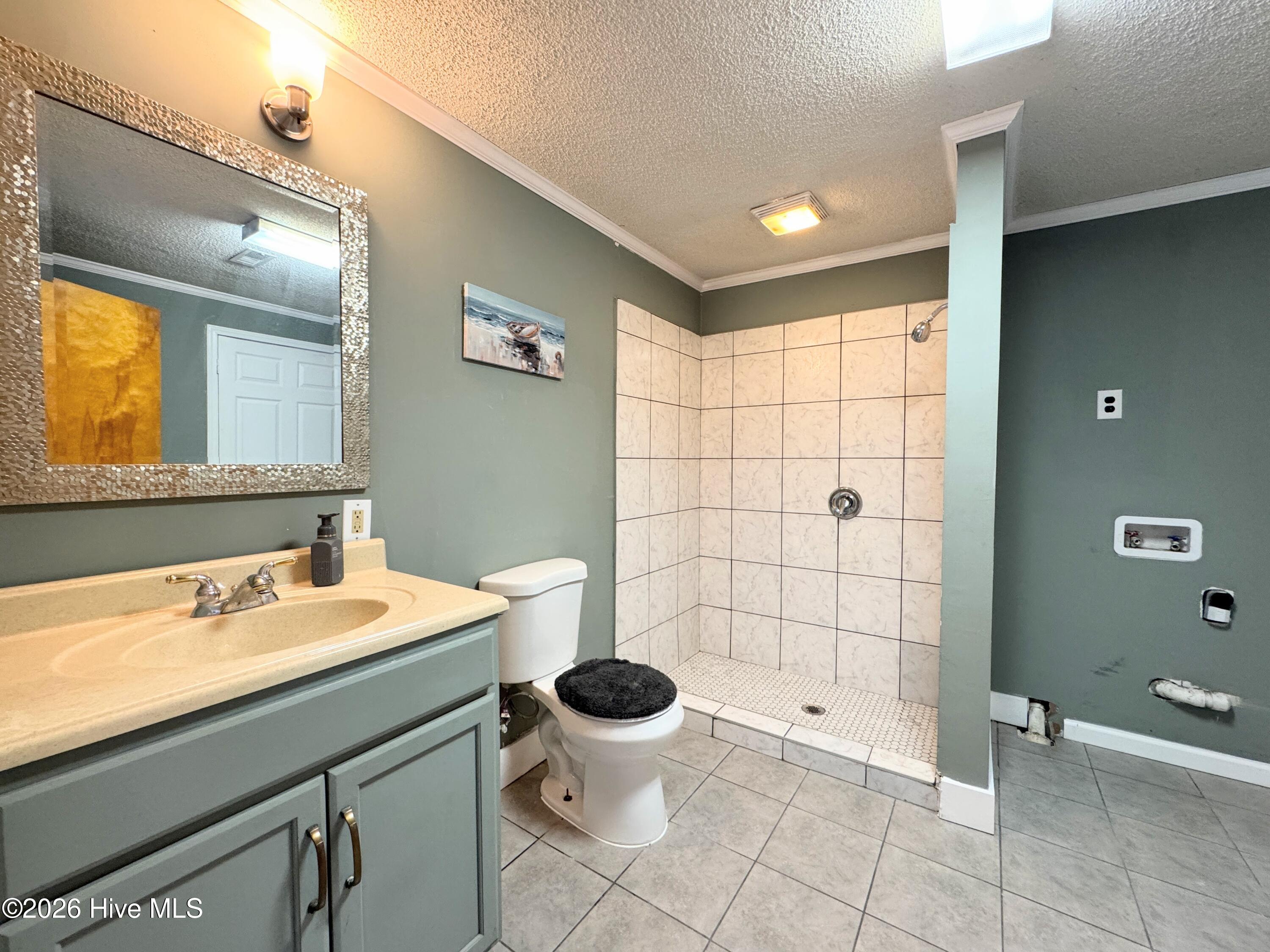 100555957 | Photo 11