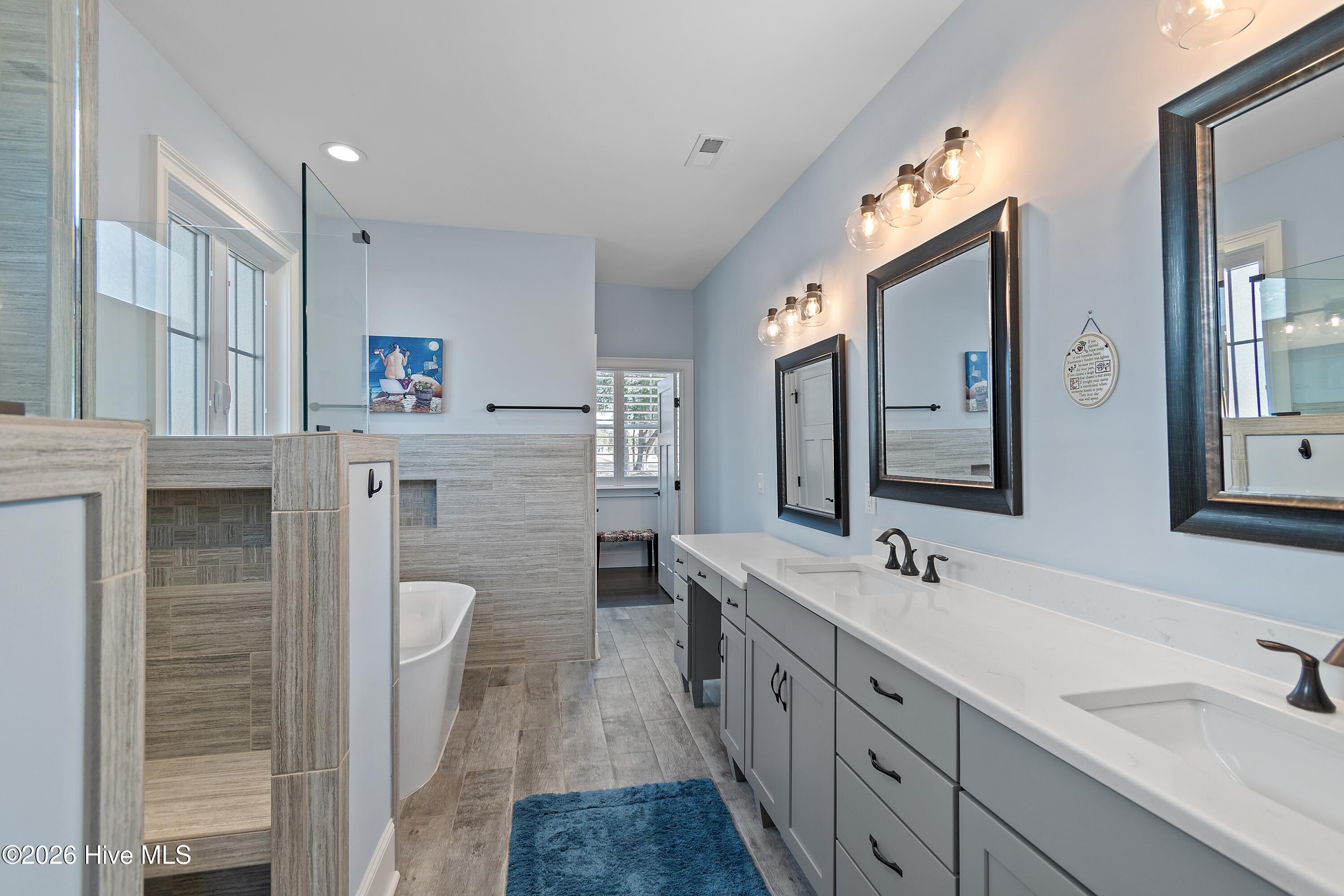 100552502 | Photo 40