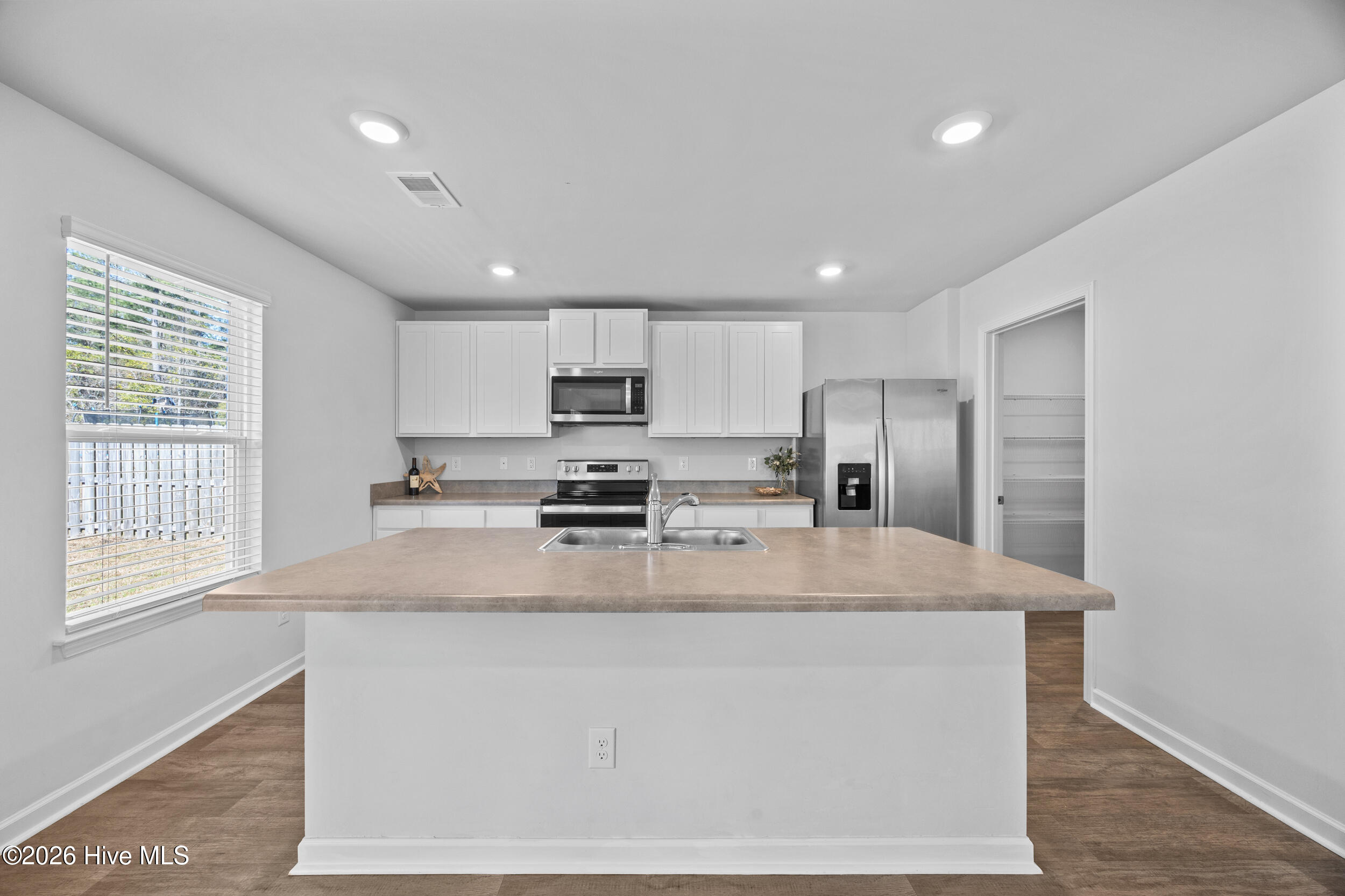 100556435 | Photo 10