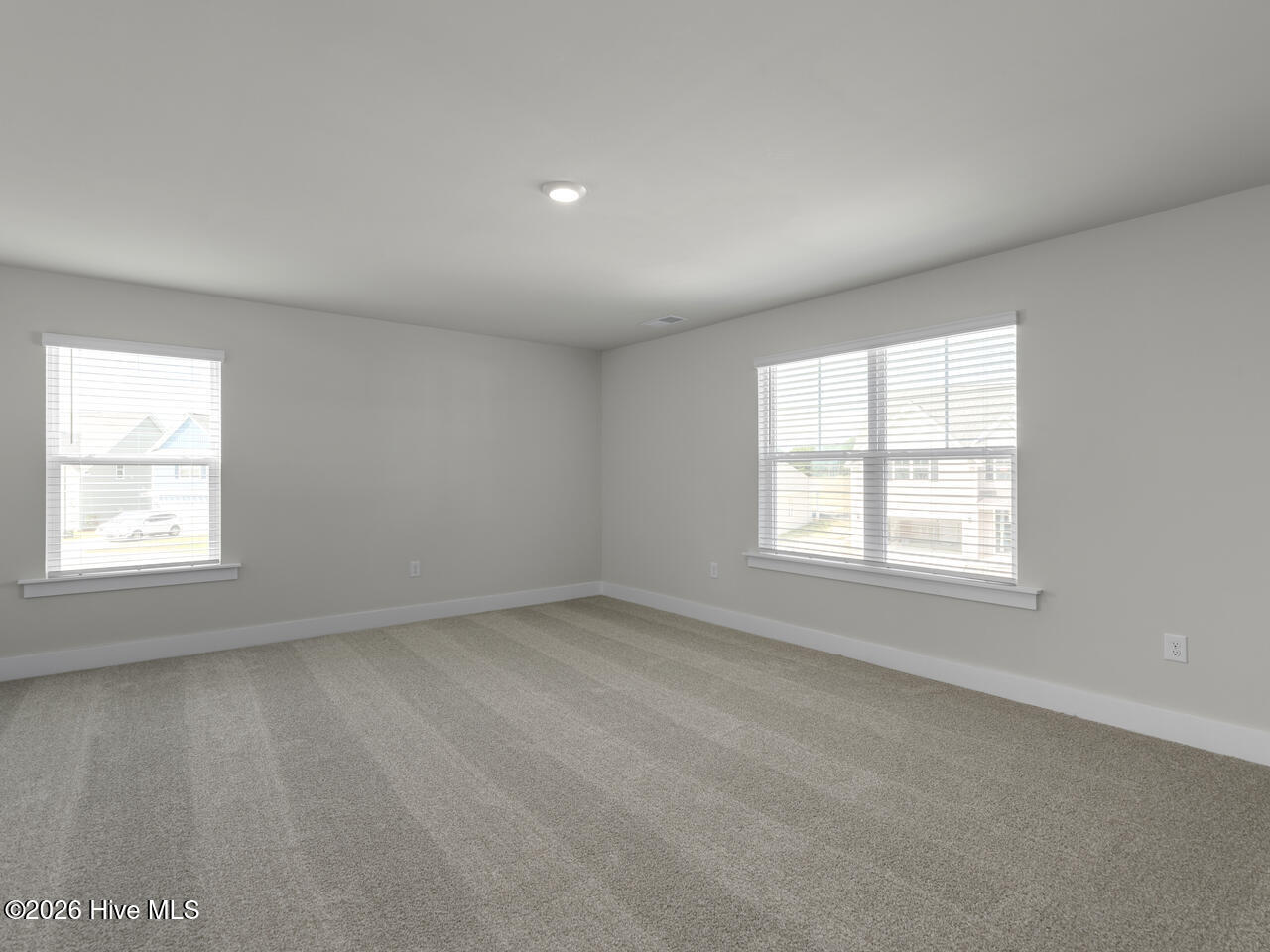 100553189 | Photo 31