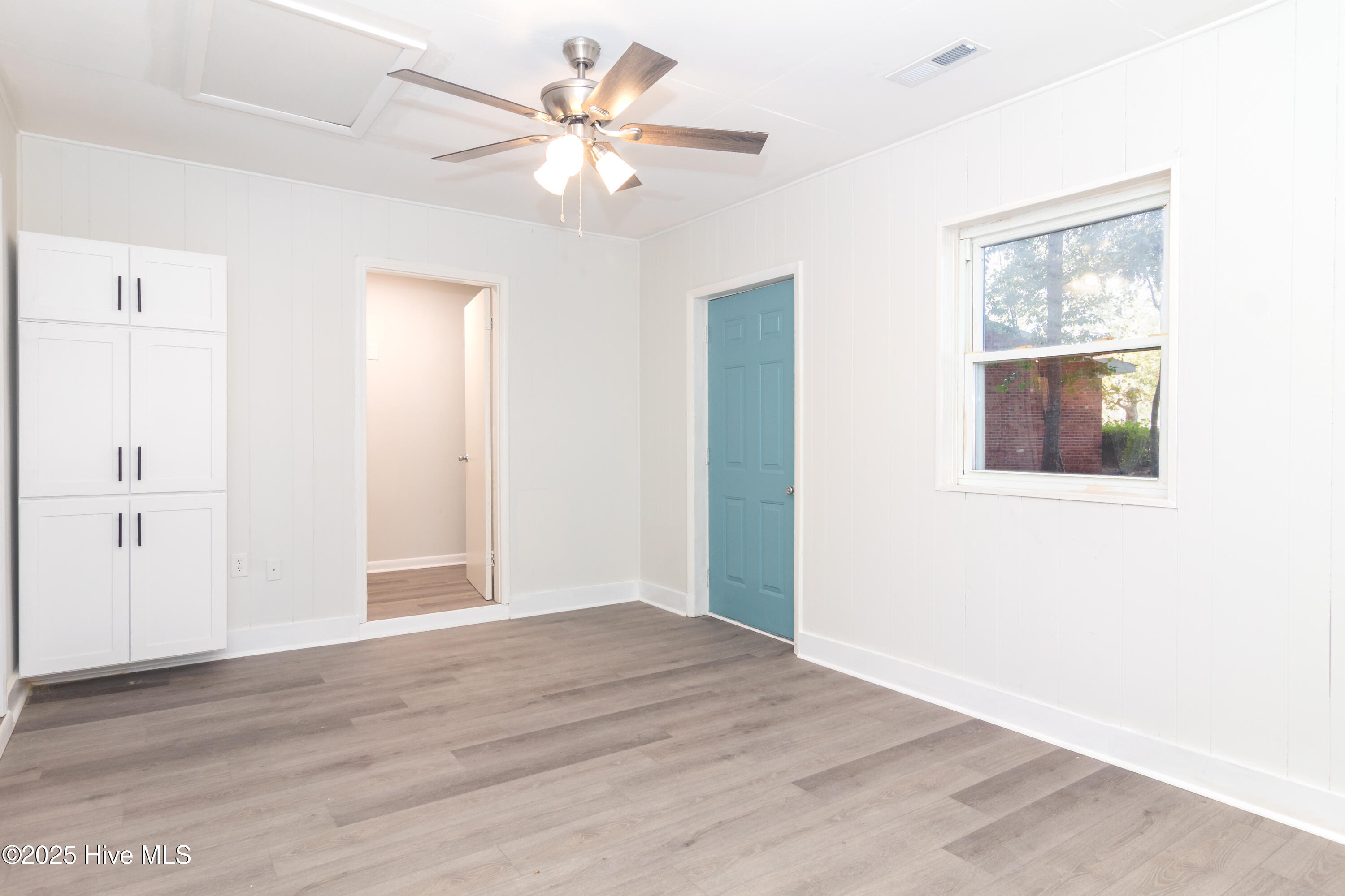 100541457 | Photo 26