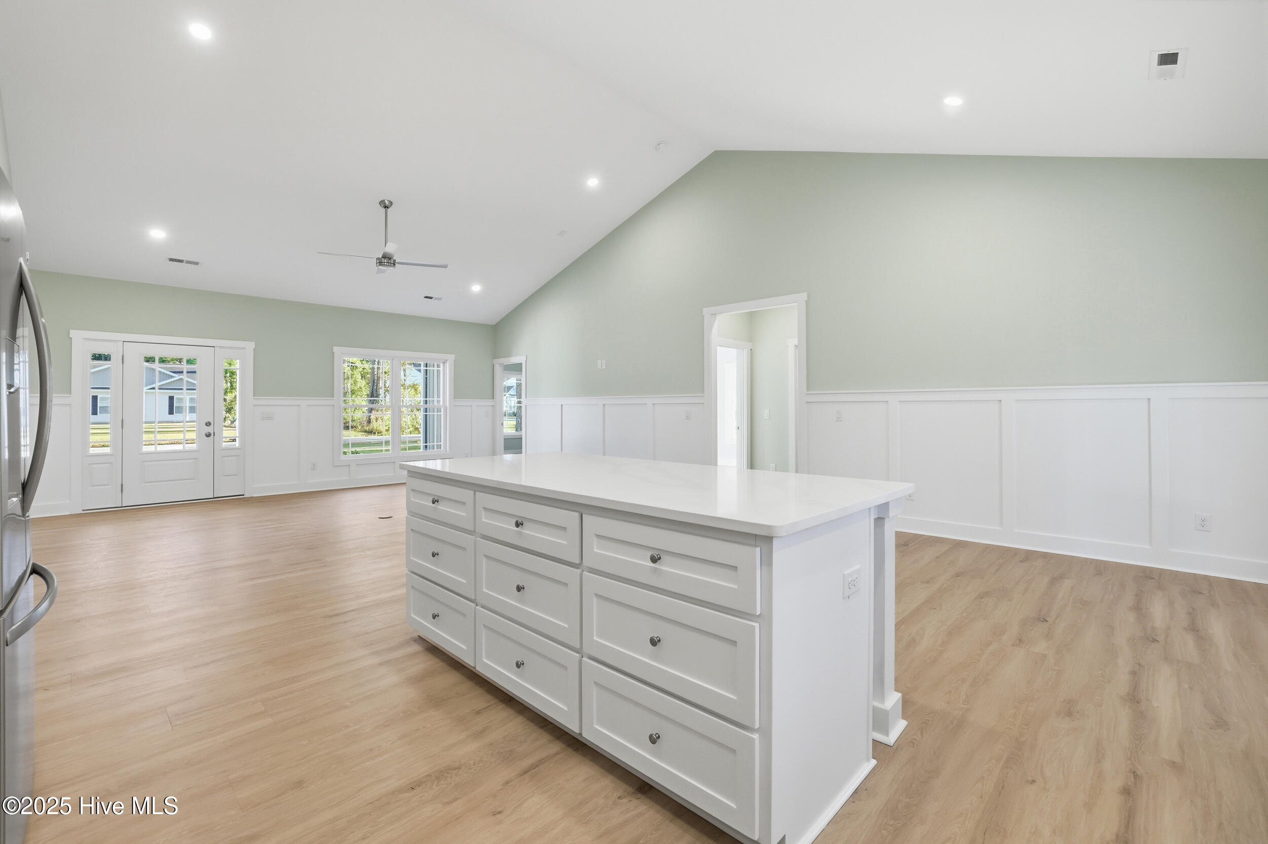 100504171 | Photo 10