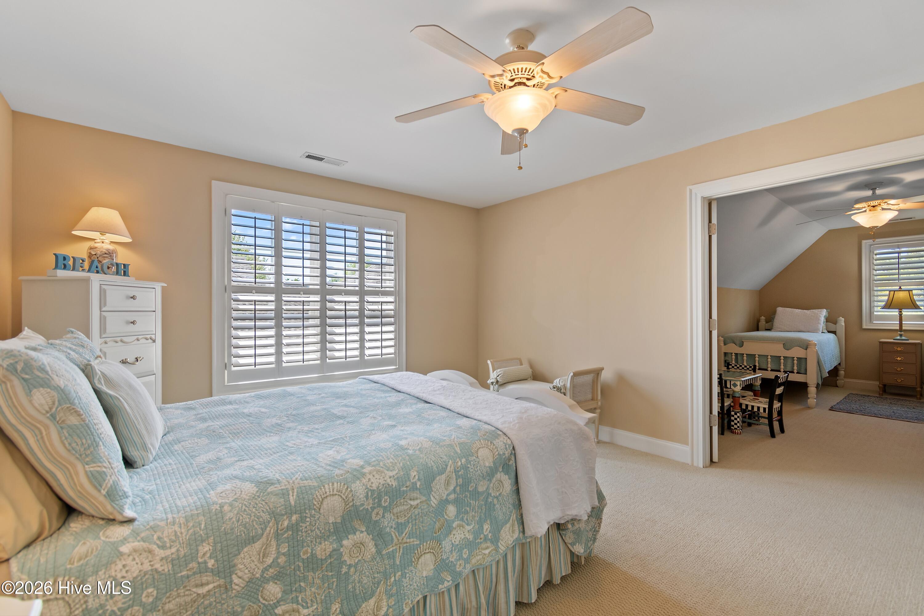 100567309 | Photo 81