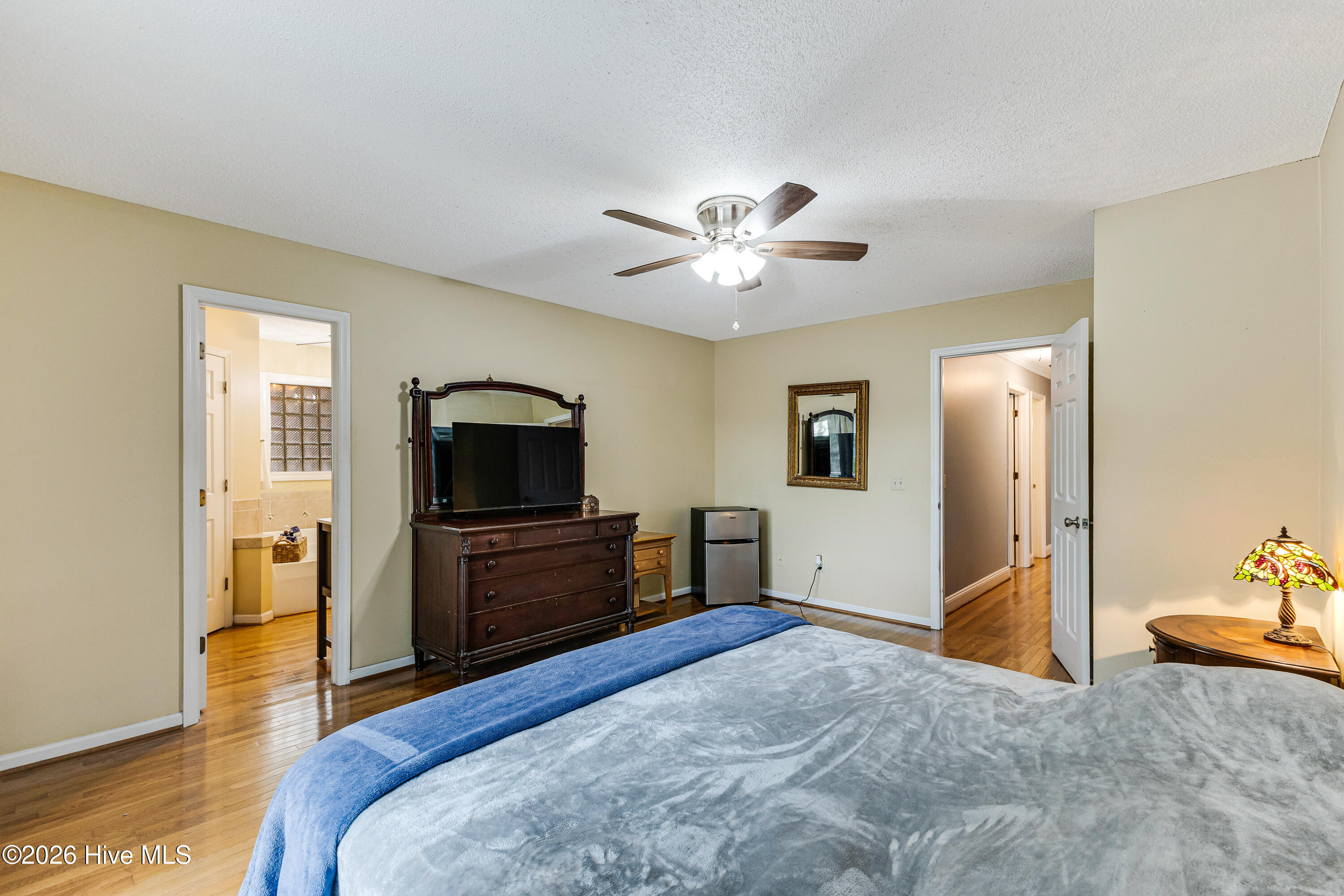 100551120 | Photo 26